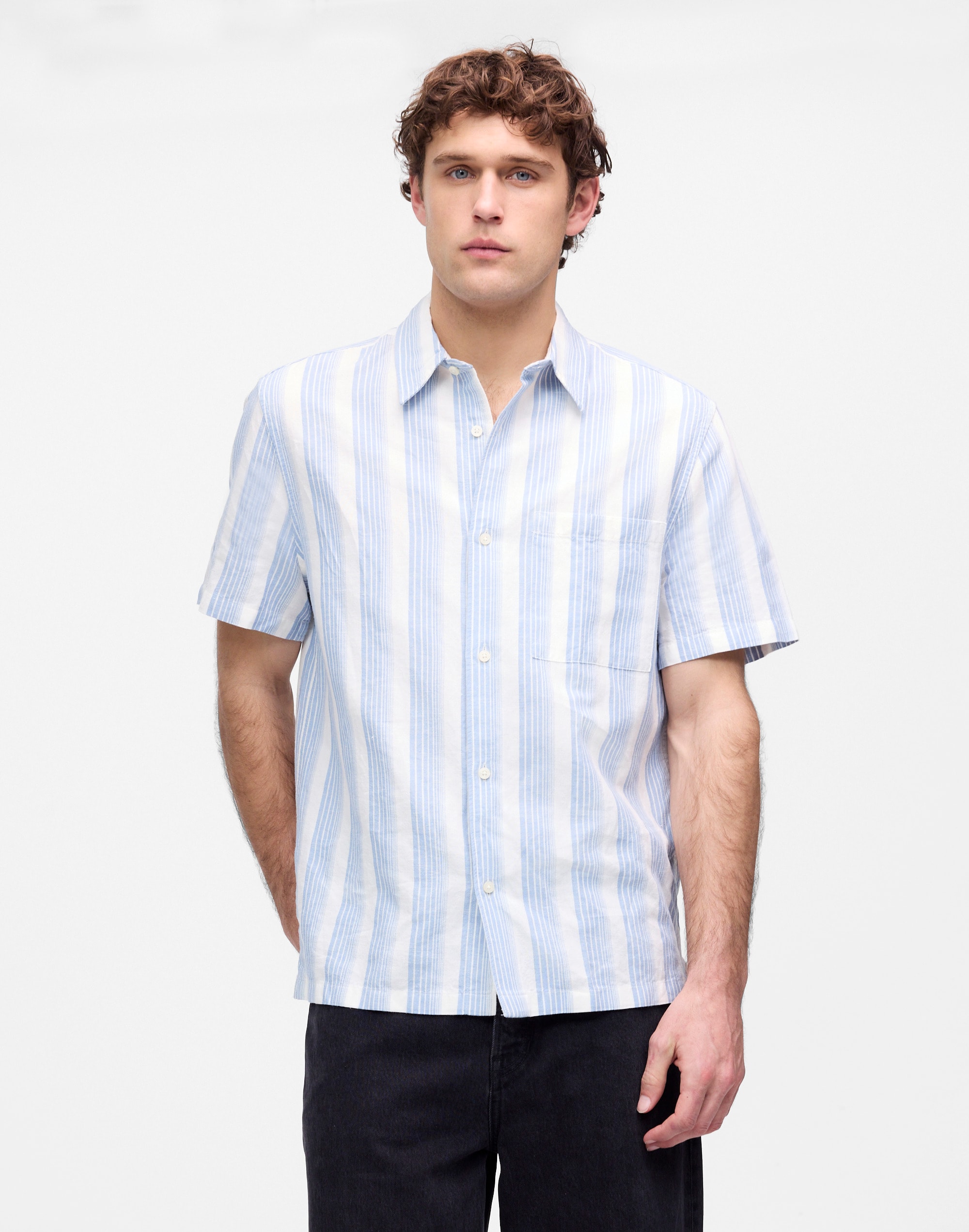 Button-Up Short-Sleeve Shirt in Cotton-Linen Blend