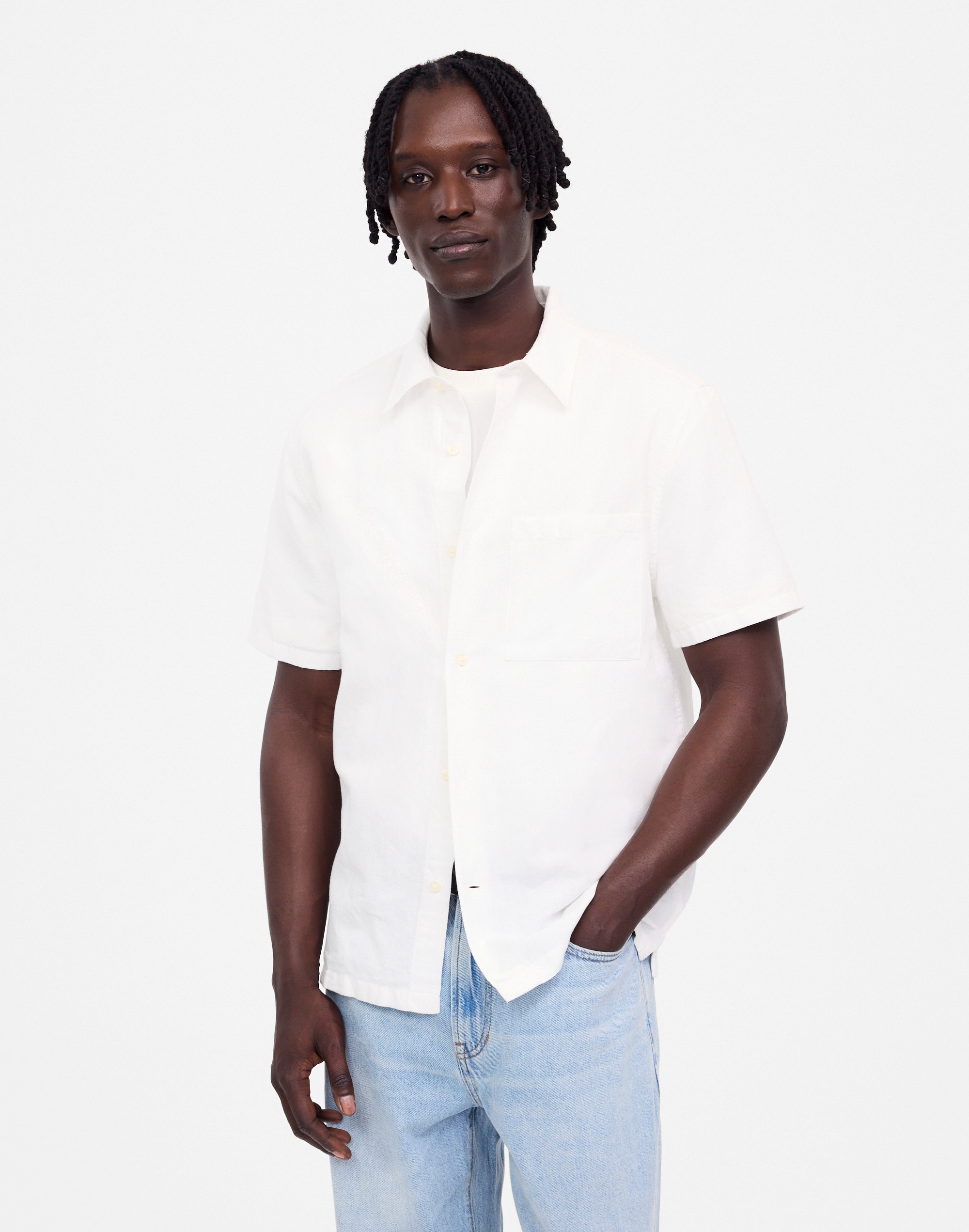 Button-Up Short-Sleeve Shirt in Cotton-Linen Blend Alternate Image 1