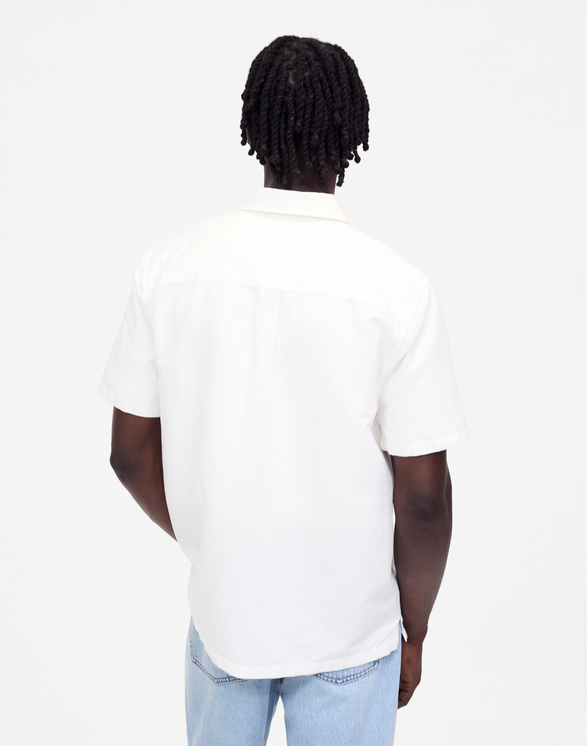 Button-Up Short-Sleeve Shirt in Cotton-Linen Blend Alternate Image 4