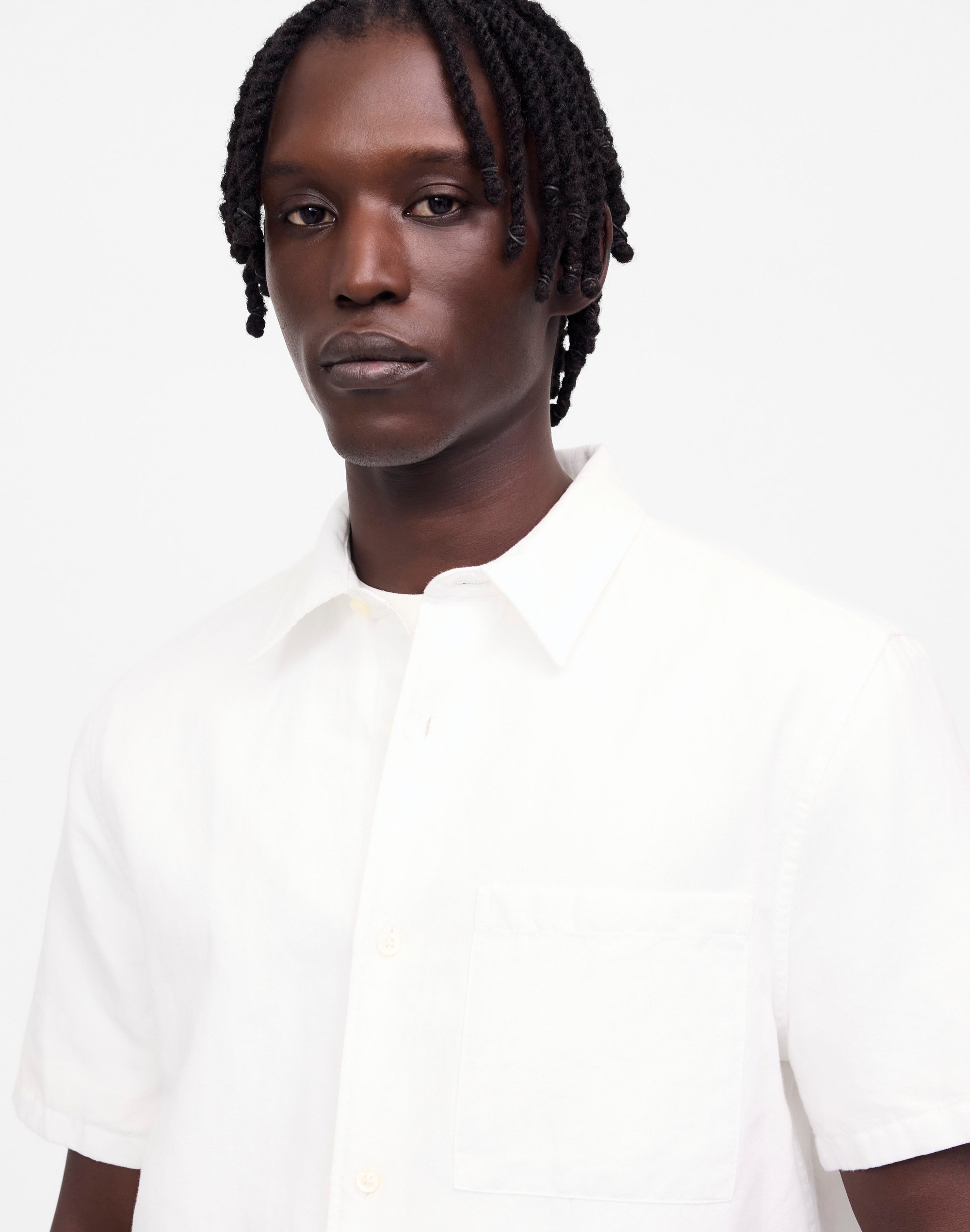 Button-Up Short-Sleeve Shirt in Cotton-Linen Blend Alternate Image 5