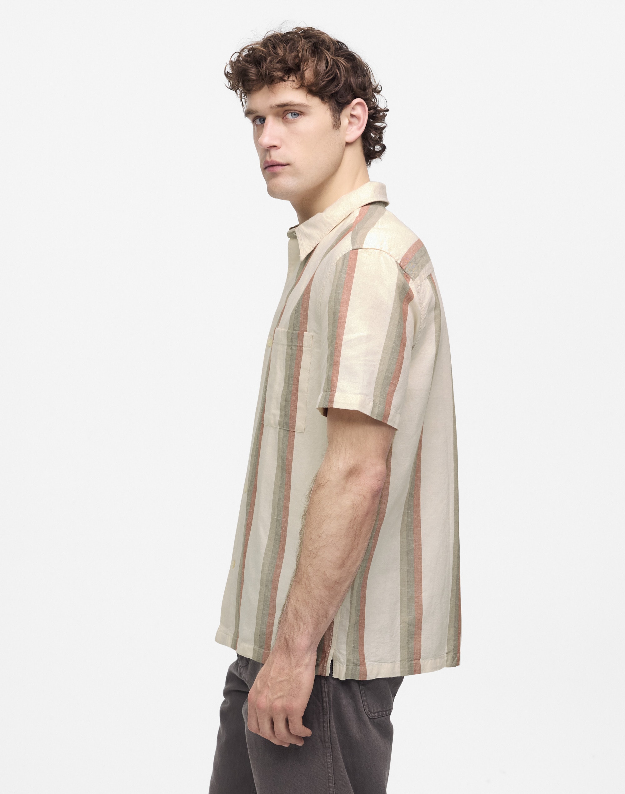 Button-Up Short-Sleeve Shirt in Cotton-Linen Blend