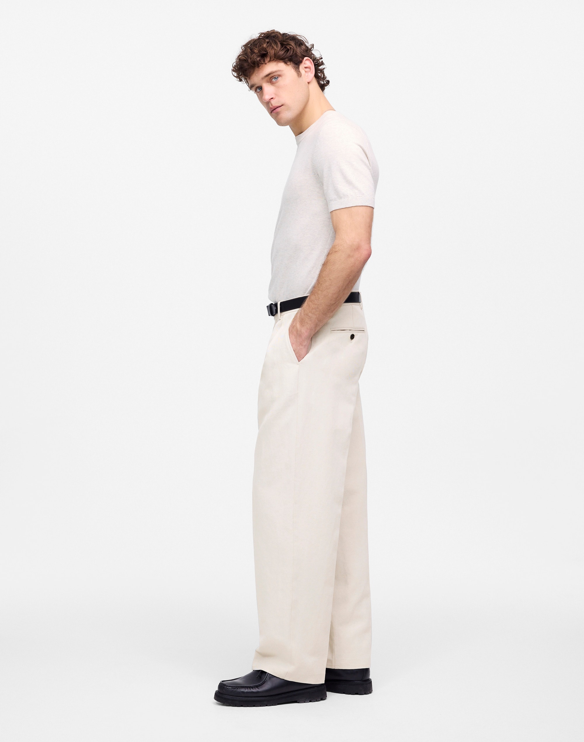 Double-Pleated Trouser in Cotton-Linen Blend