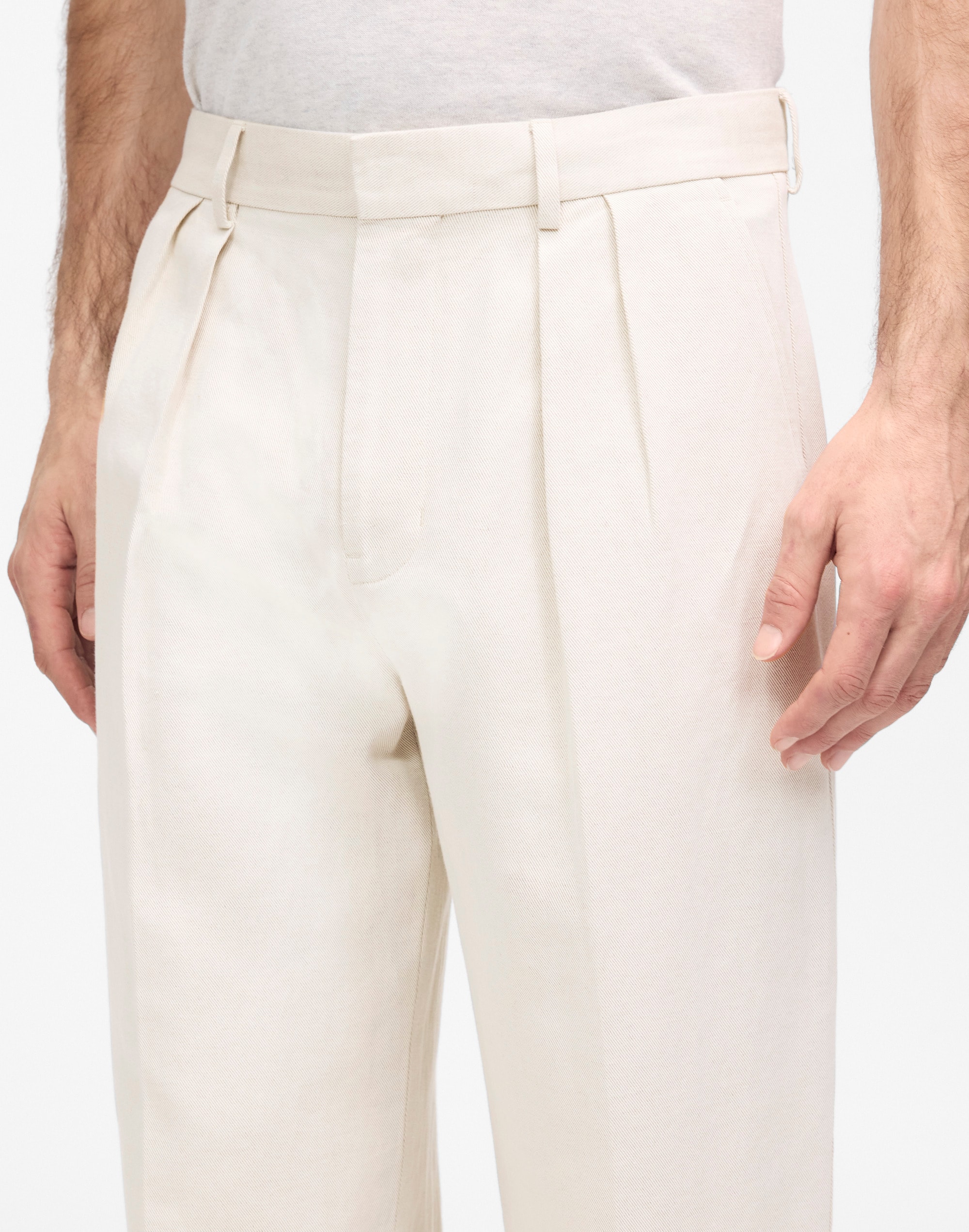 Double-Pleated Trouser in Cotton-Linen Blend