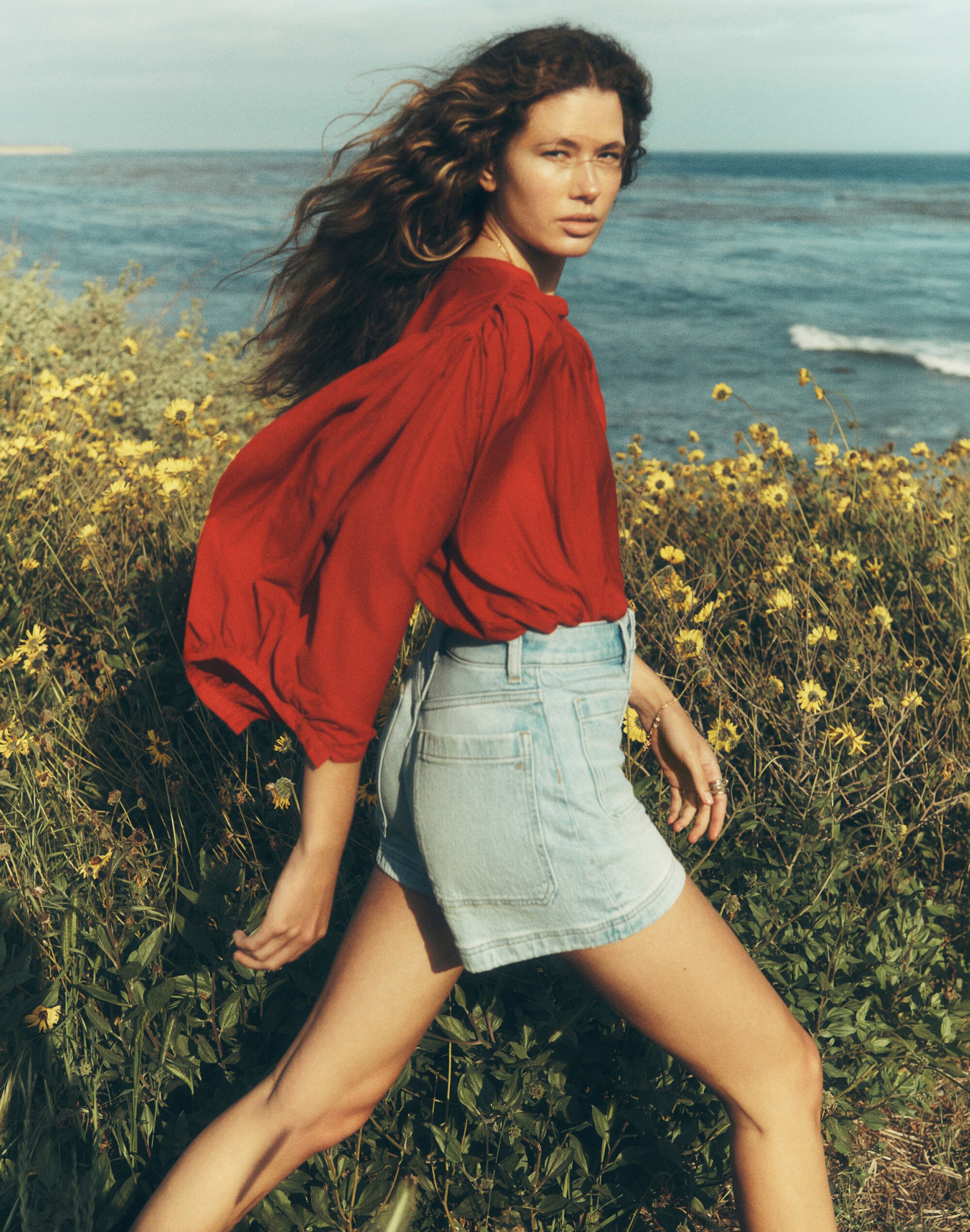 ESMOK ♡balloon tops black Lilie Balloon Sleeve Smocked Top Black | Dynamite