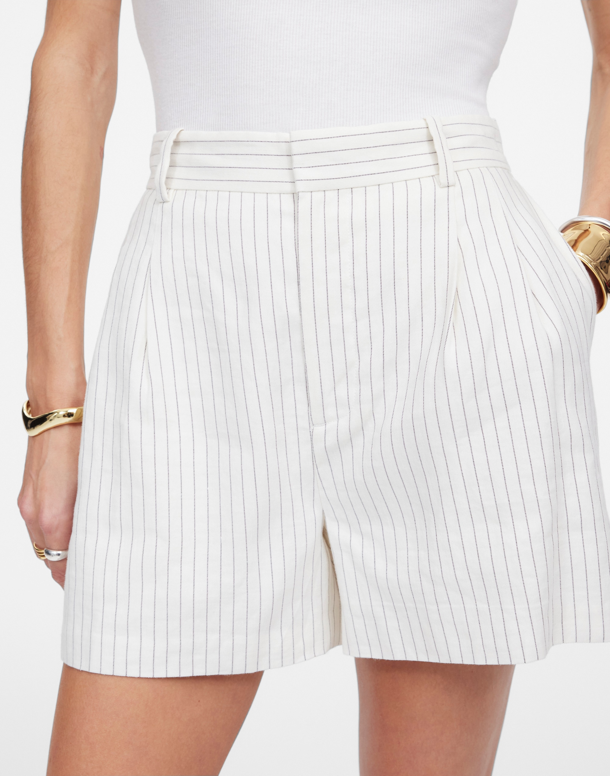 Pleated Trouser Shorts in Pinstripe Linen Blend