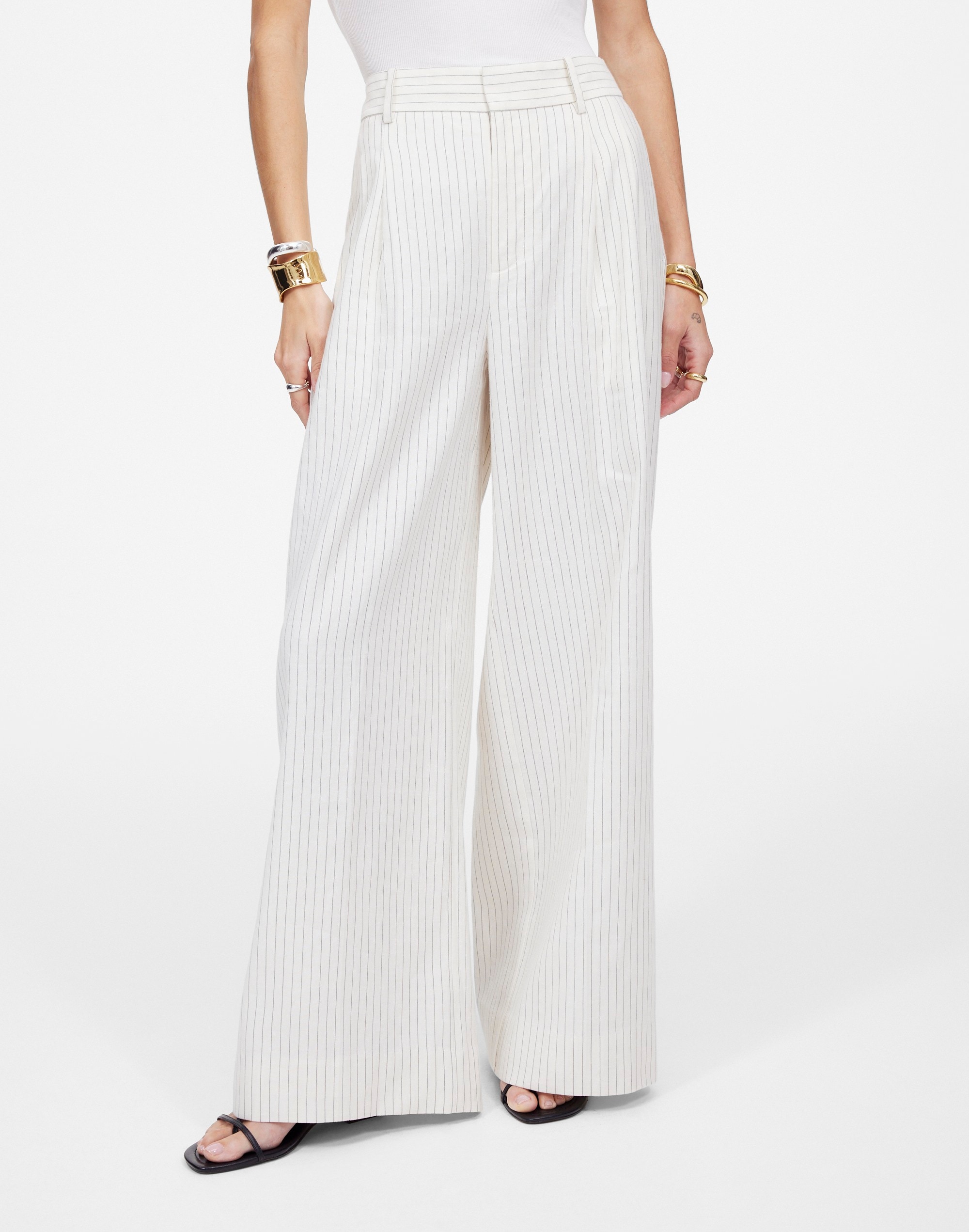 The Petite Harlow Superwide-Leg Trouser in Linen-Cotton Blend