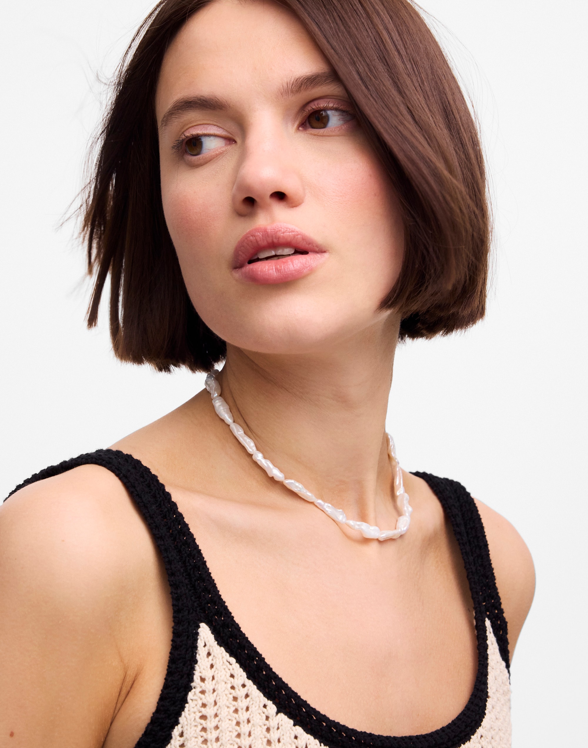 Elongated Pearl Choker Necklace