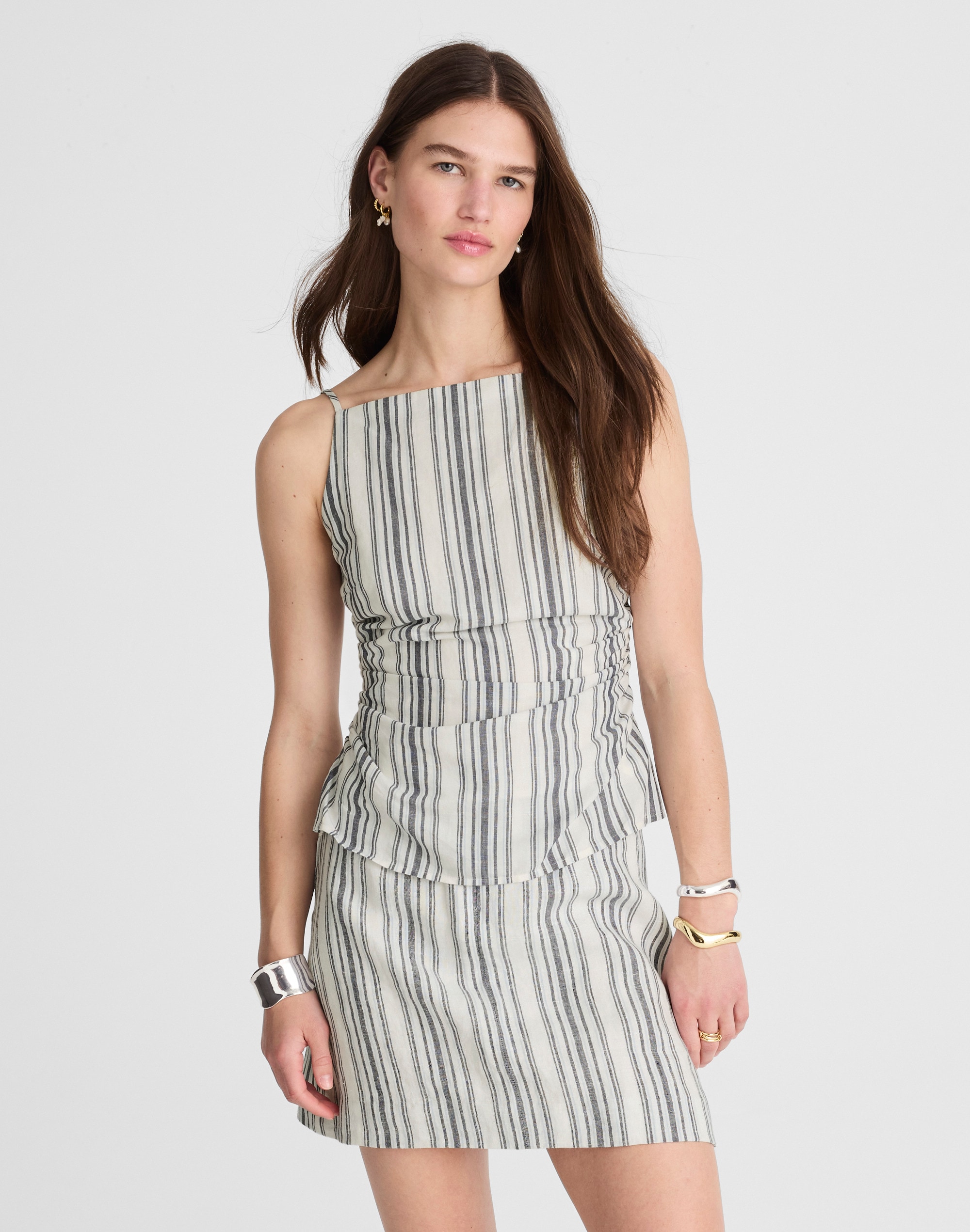 Single-Pleat Linen Mini Skirt