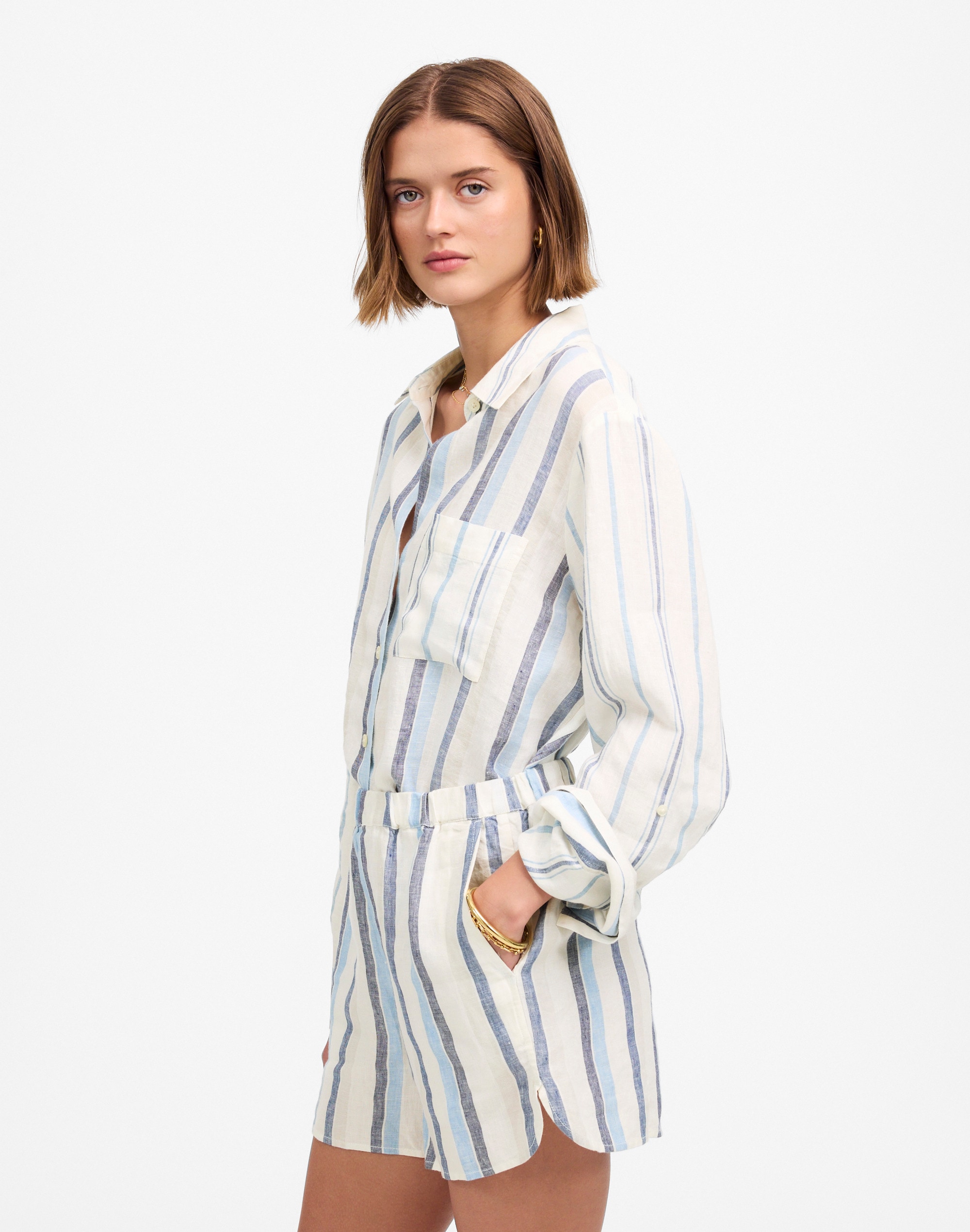 Curved Hem Pull-On Shorts in 100% Linen