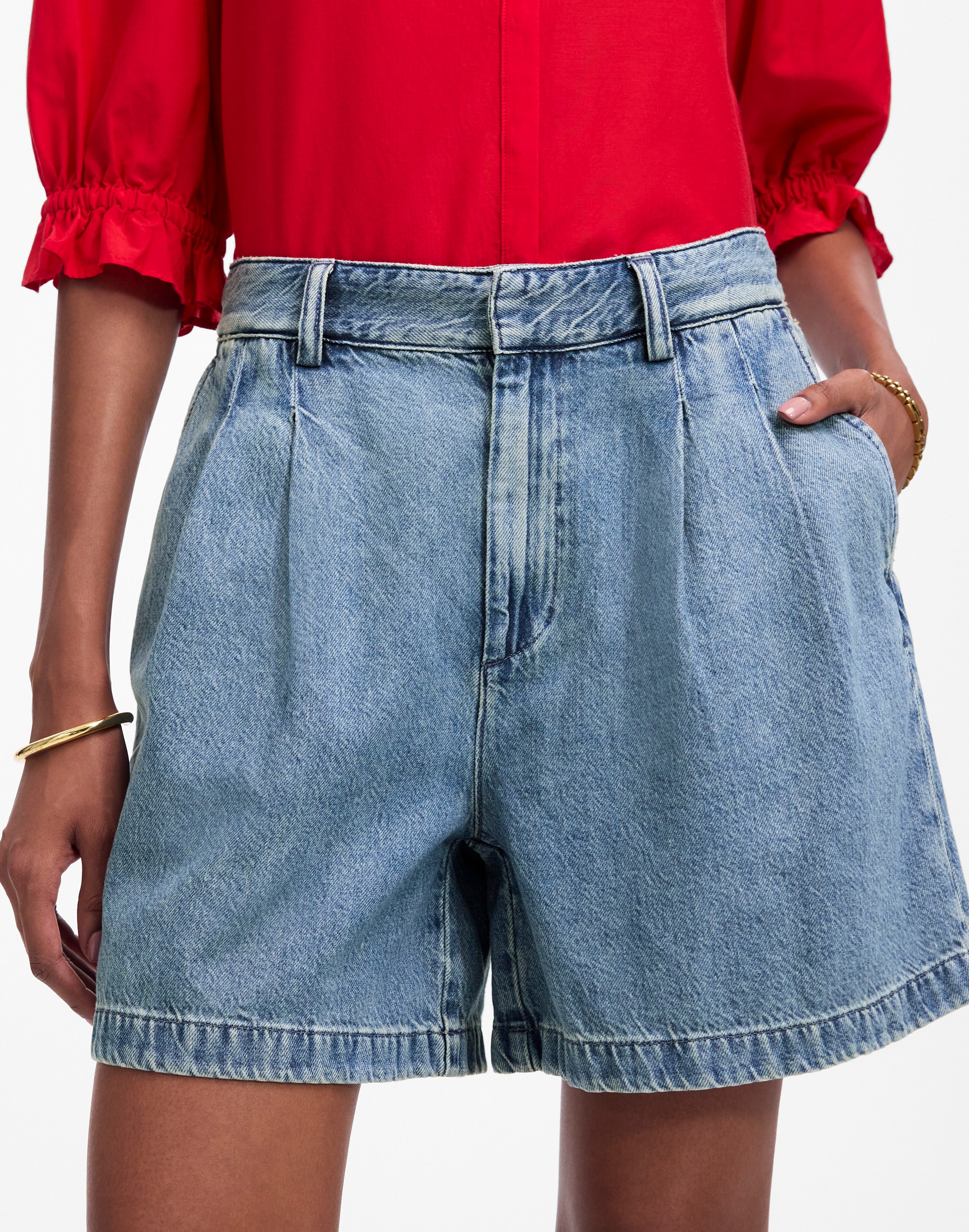 Pleated Trouser Short in Robertson Wash: Airy Denim Edition Alternate Image 5