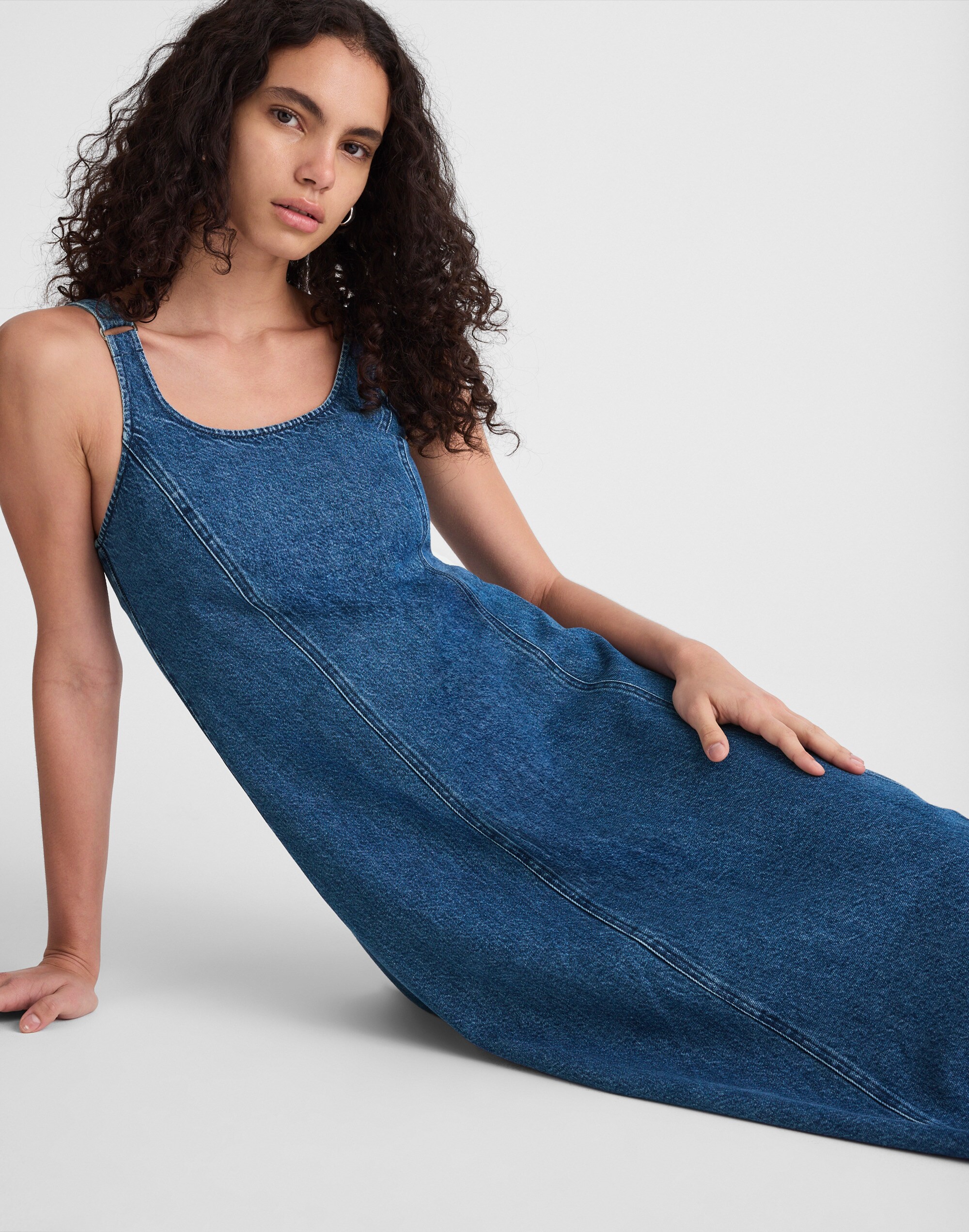 Denim Scoopneck Midi Dress Alternate Image 5