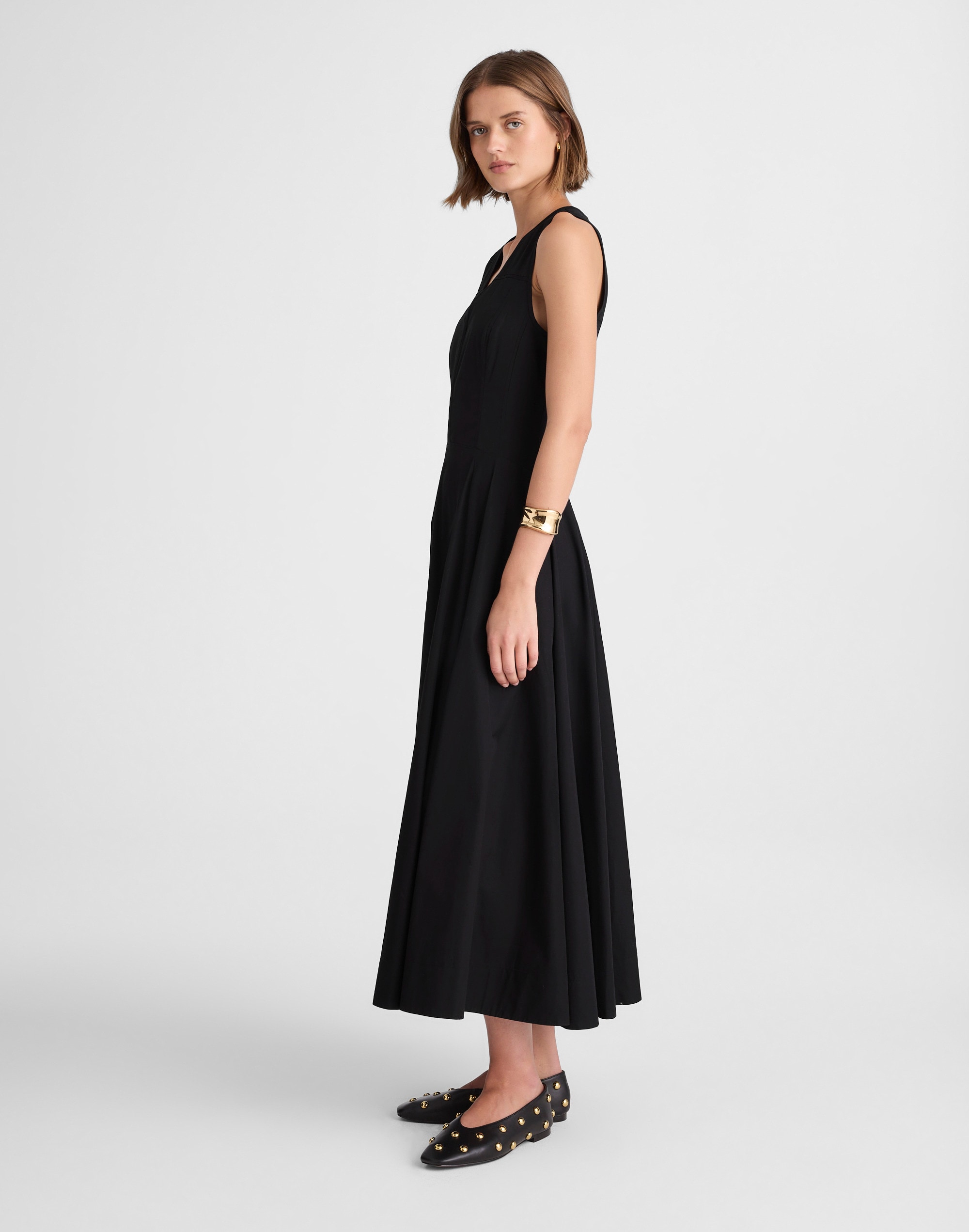 V-Neck Circle Midi Dress