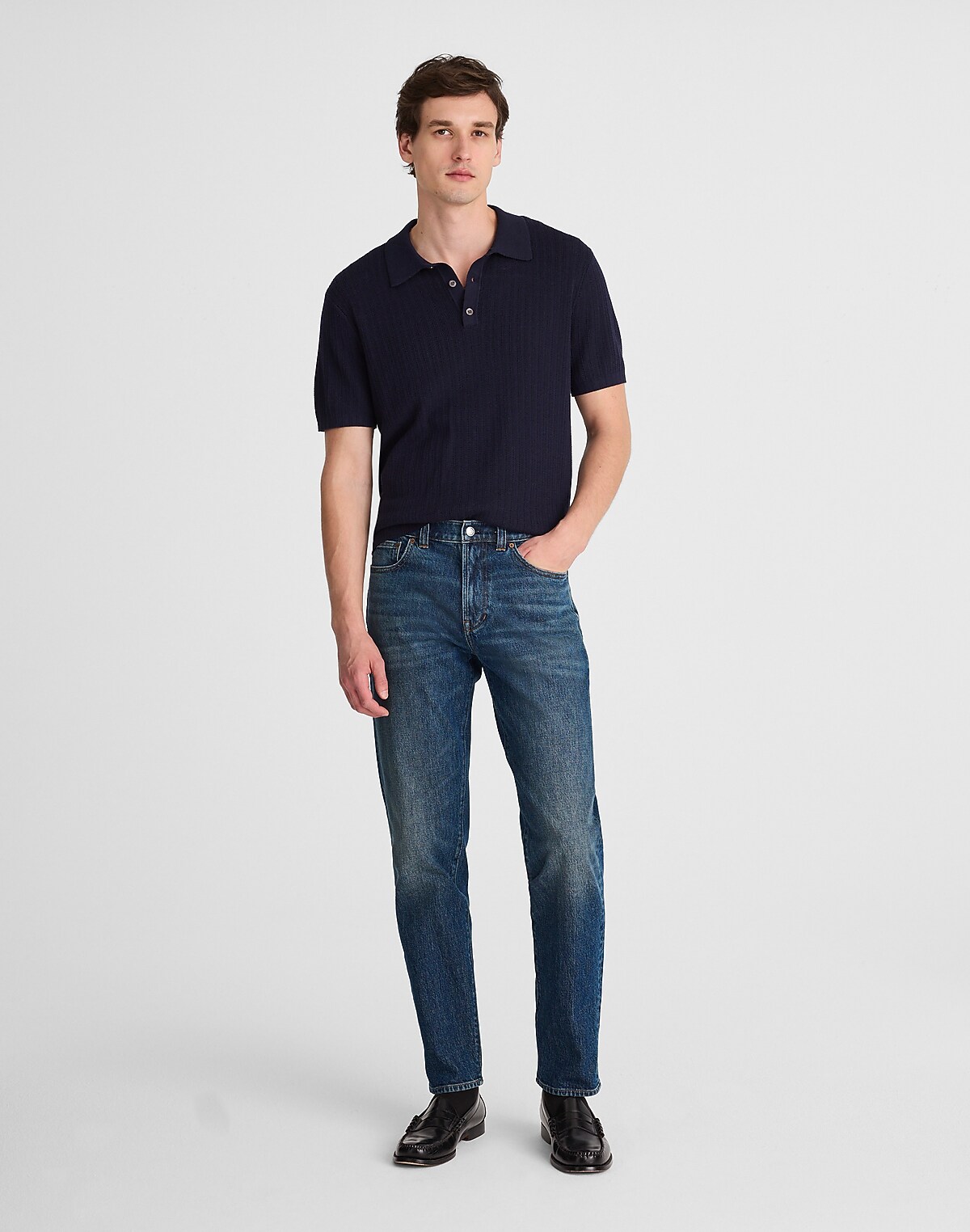 Relaxed Taper Jeans