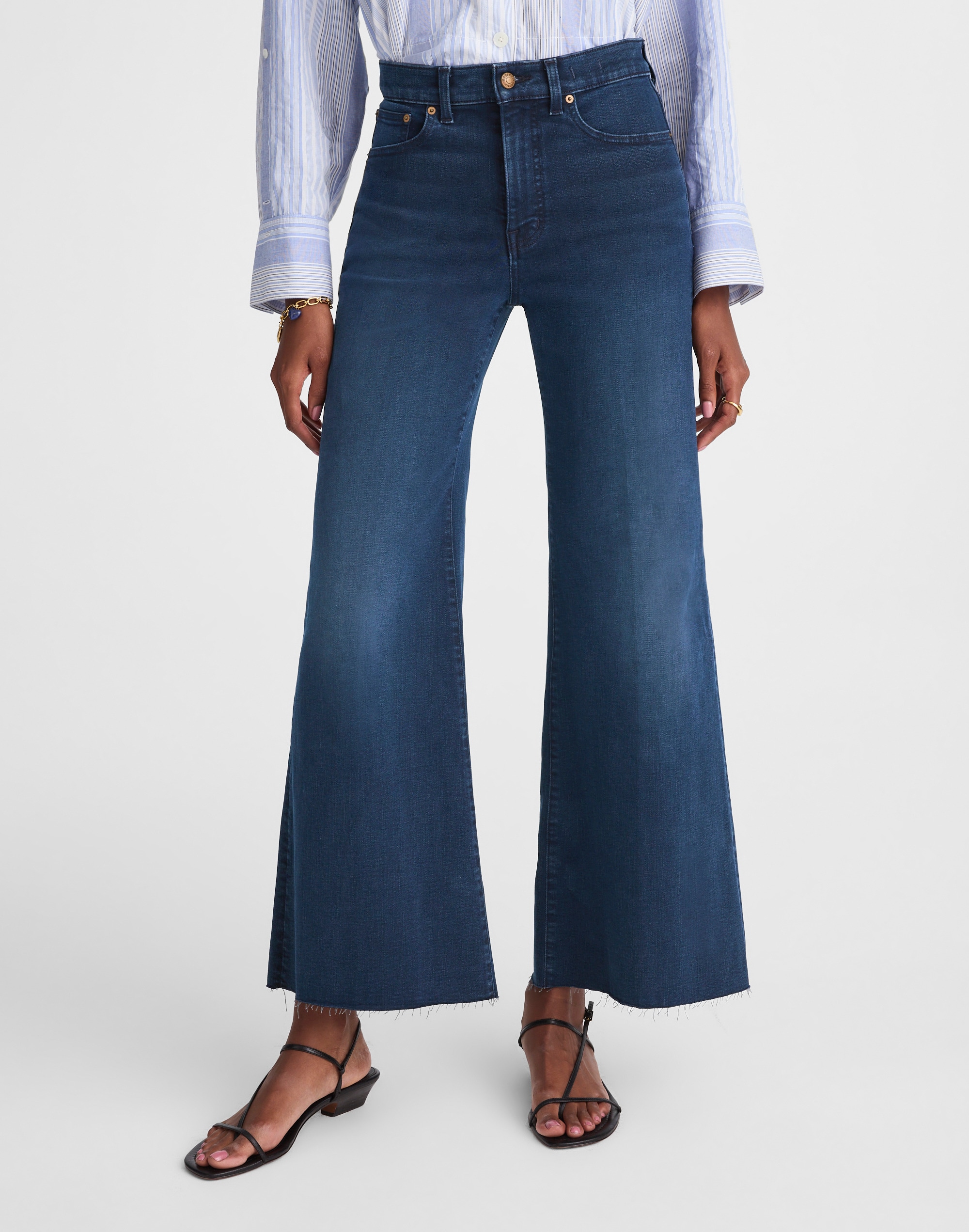 The Flared Wide-Leg Crop Jean Alternate Image 1