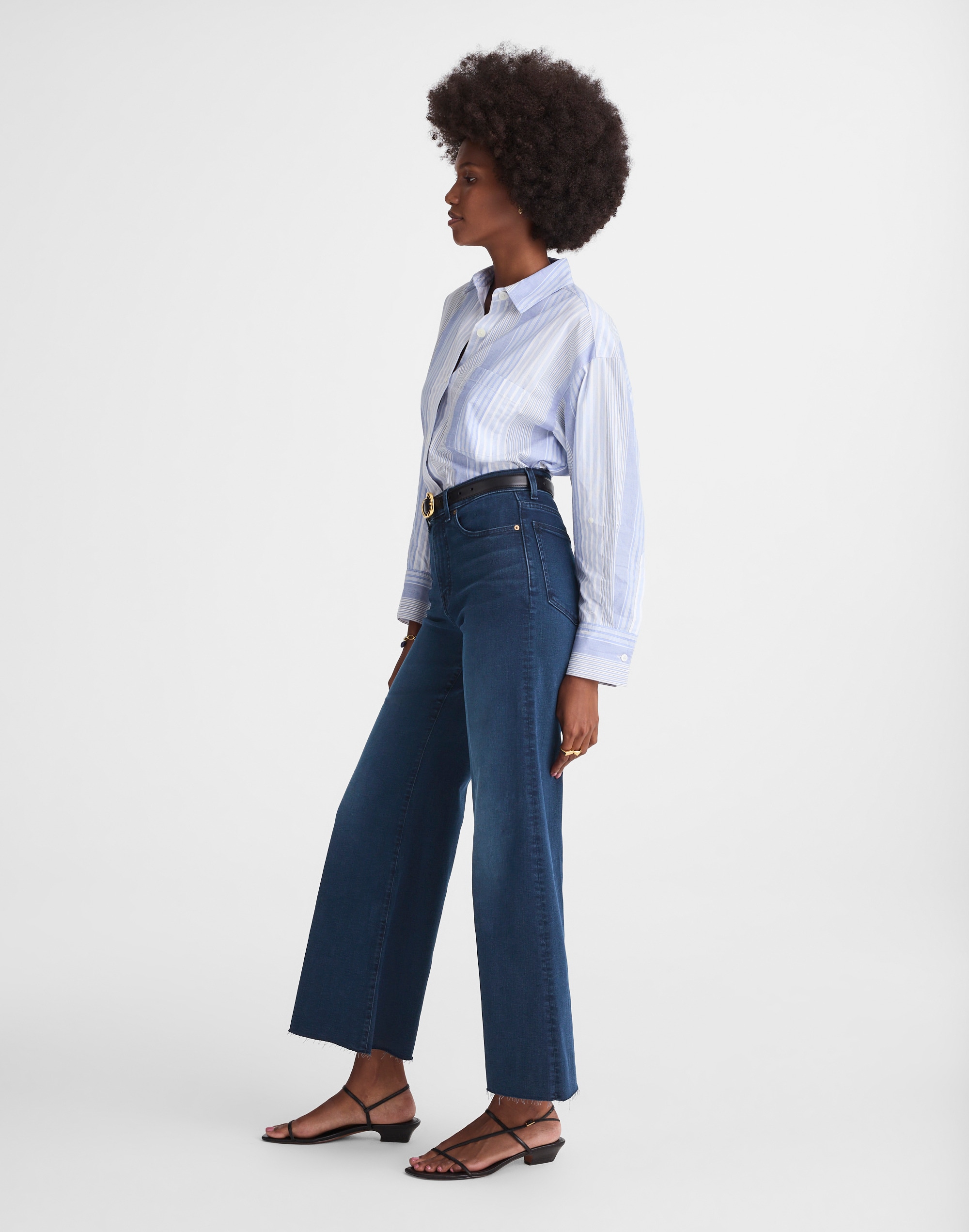 The Flared Wide-Leg Crop Jean Alternate Image 3