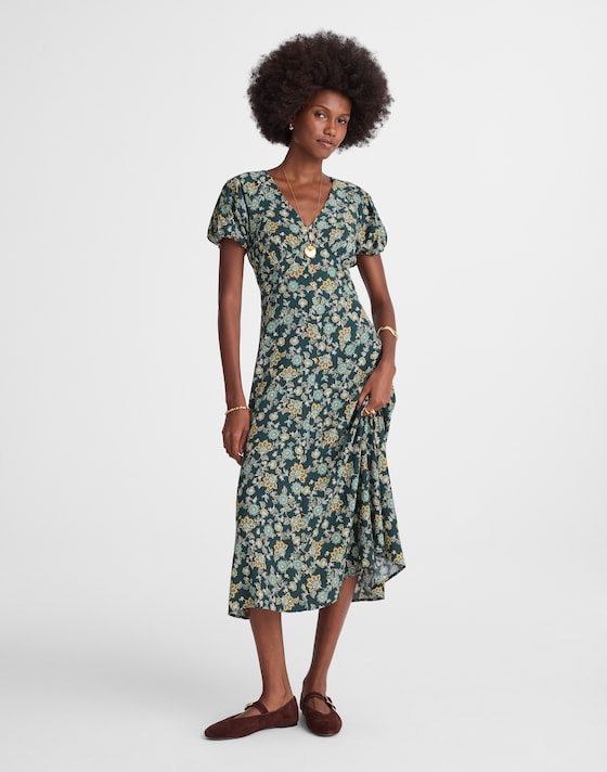 midi floral dress with sleeves Easy Fall Outfit Idea: Sarah Christine Model is wearing the White Multi color. Moment of Beauty White Floral