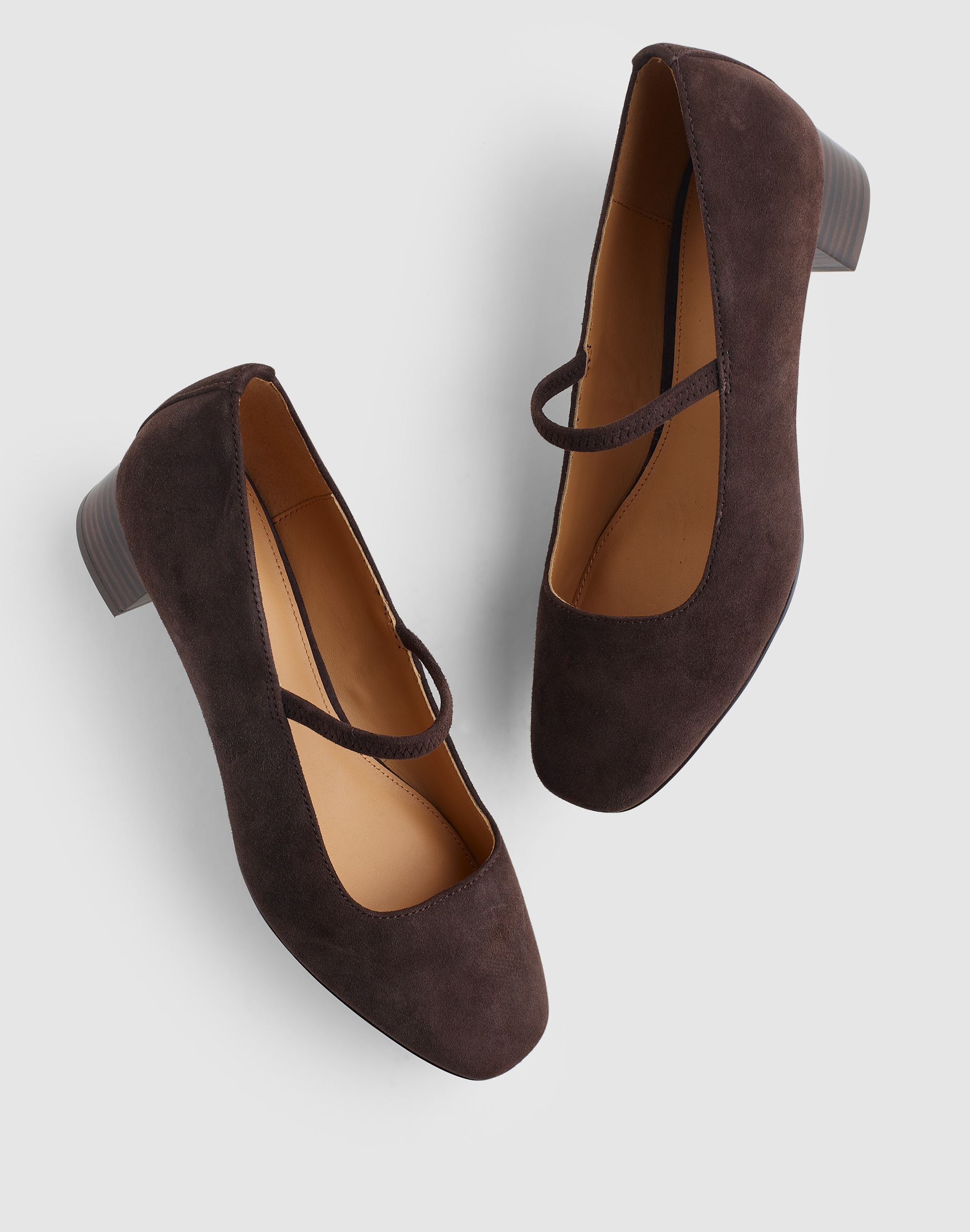 the greta pump in suede