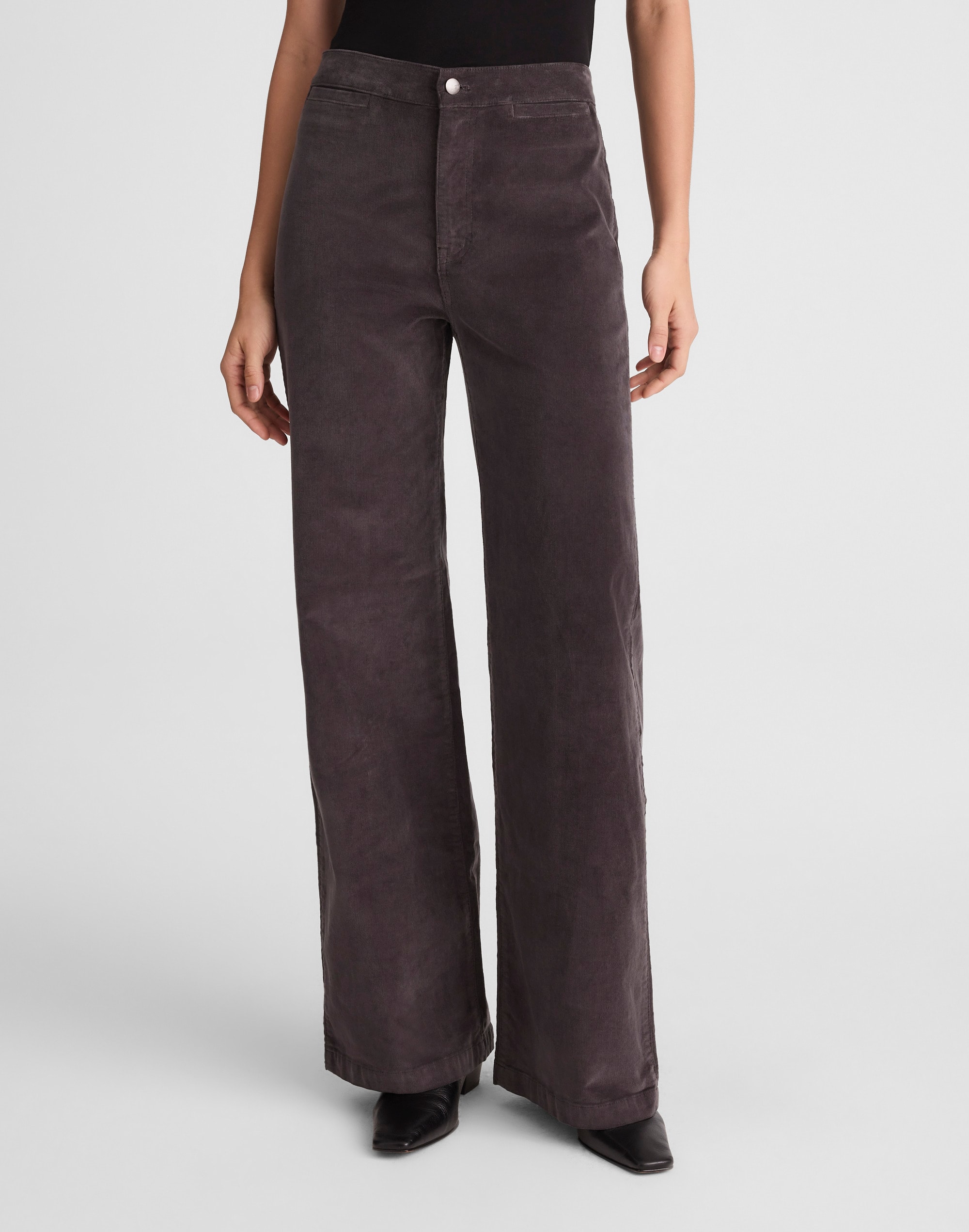 The Wide-Leg Pant in Corduroy
