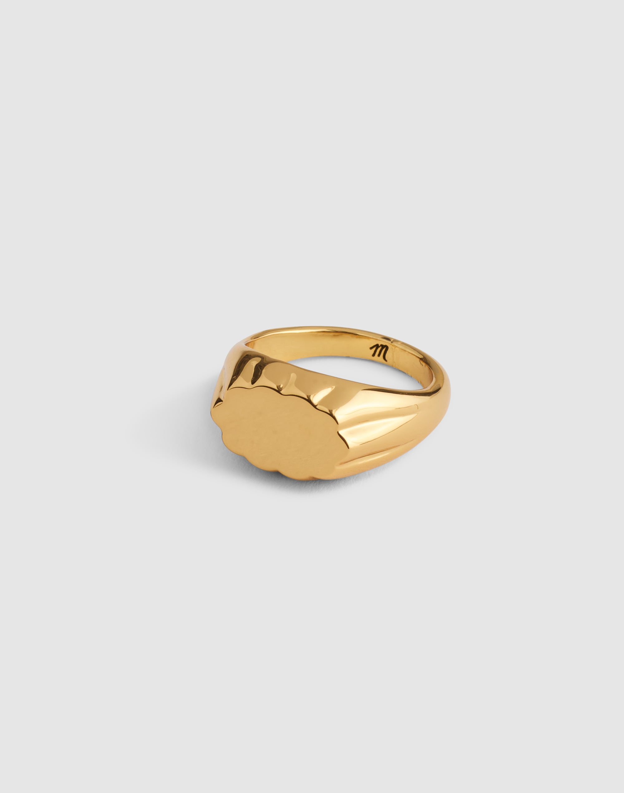 Fluted Signet Ring