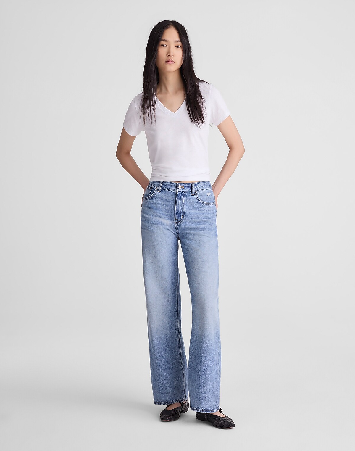 The Perfect Vintage Wide-Leg Jean in Airy Denim