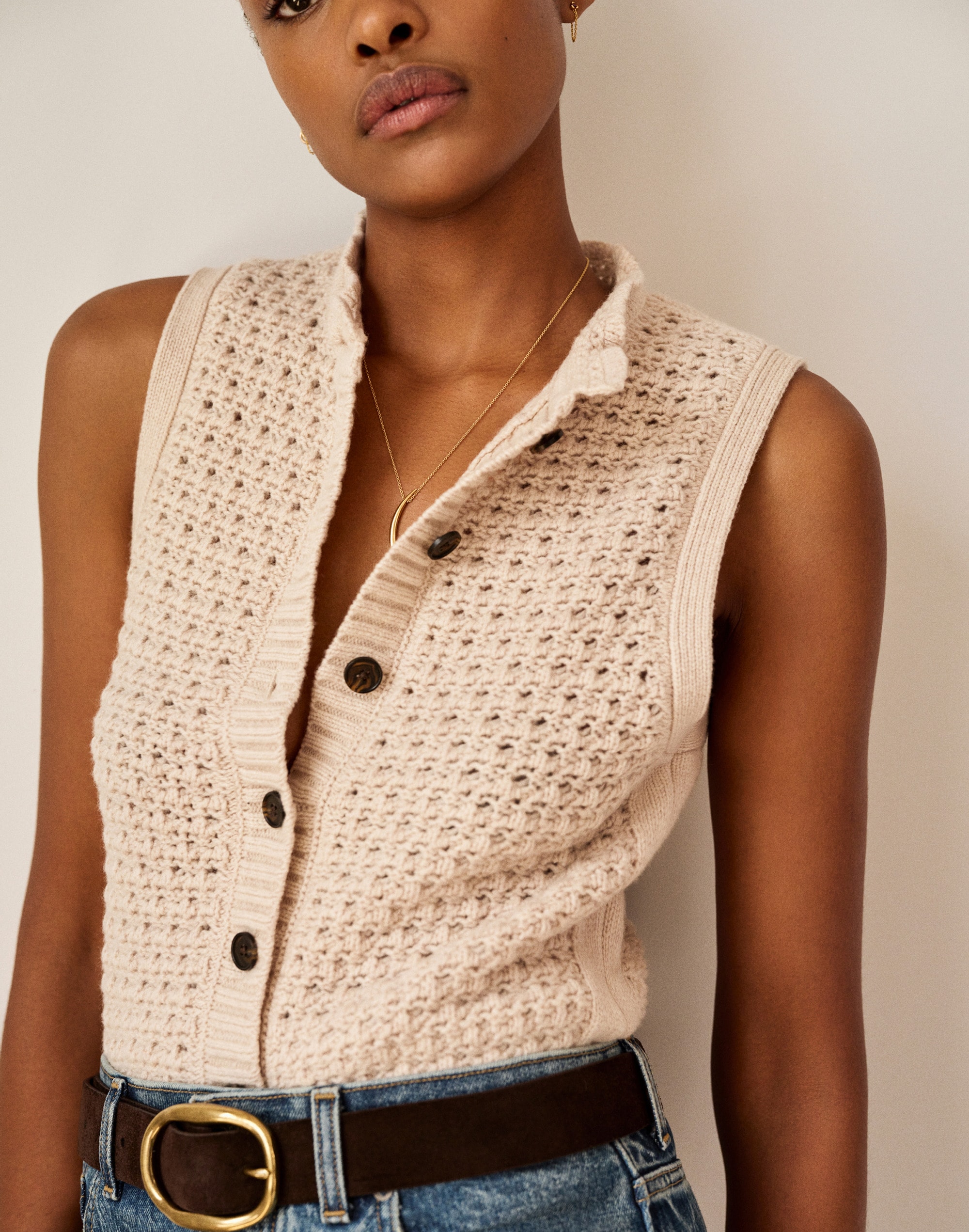 Ruffled Sleeveless Cardigan Top