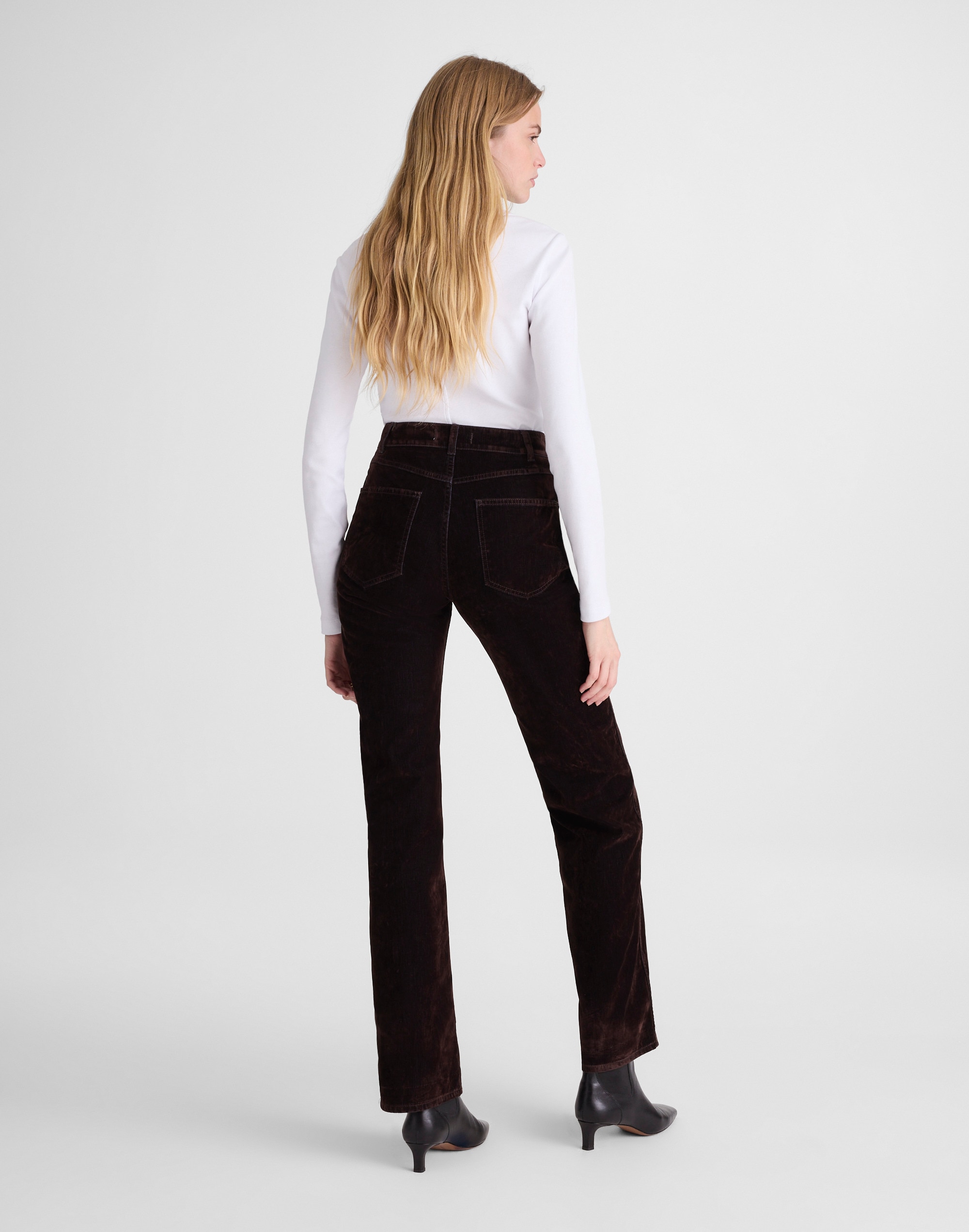 The Cleo Straight Jean Alternate Image 4