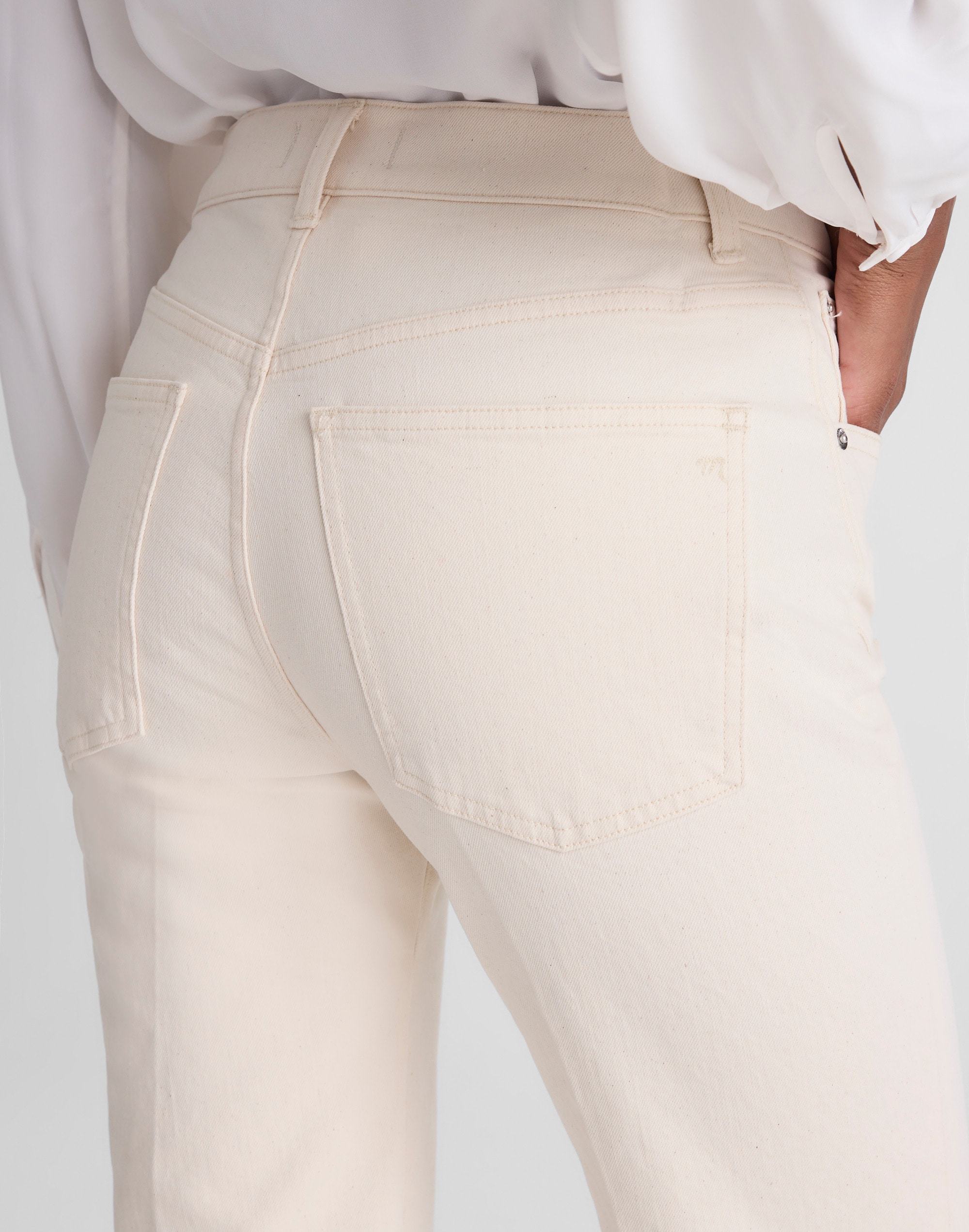 Relaxed Bootcut Jeans Alternate Image 5