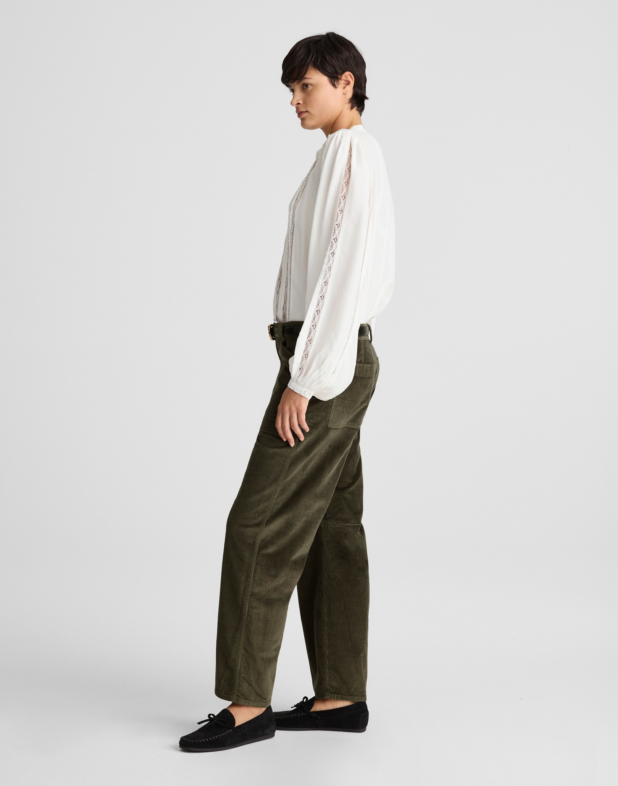 The Darted Barrel-Leg Utility Pant in Corduroy Alternate Image 3