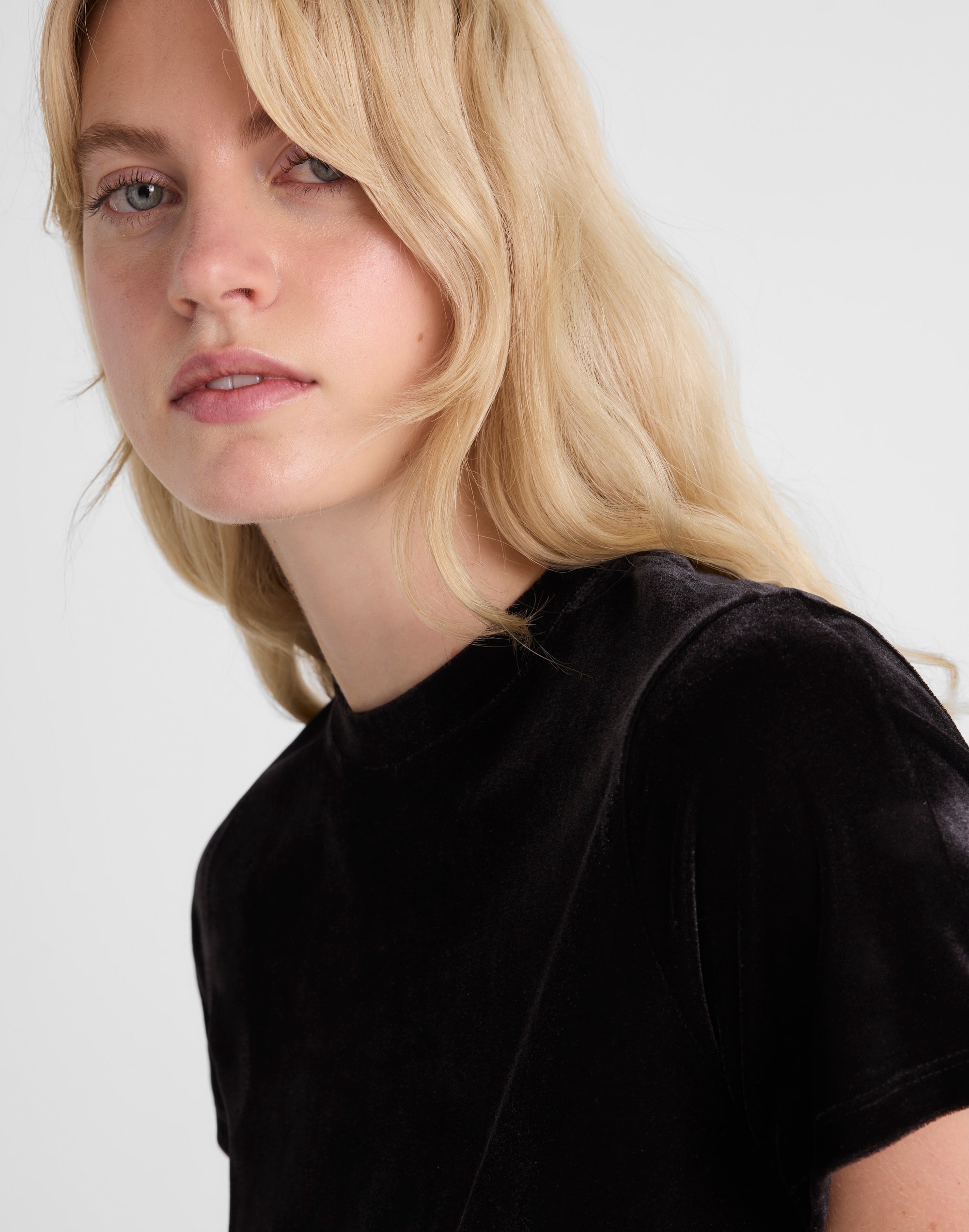 The Relaxed Tee Velvet