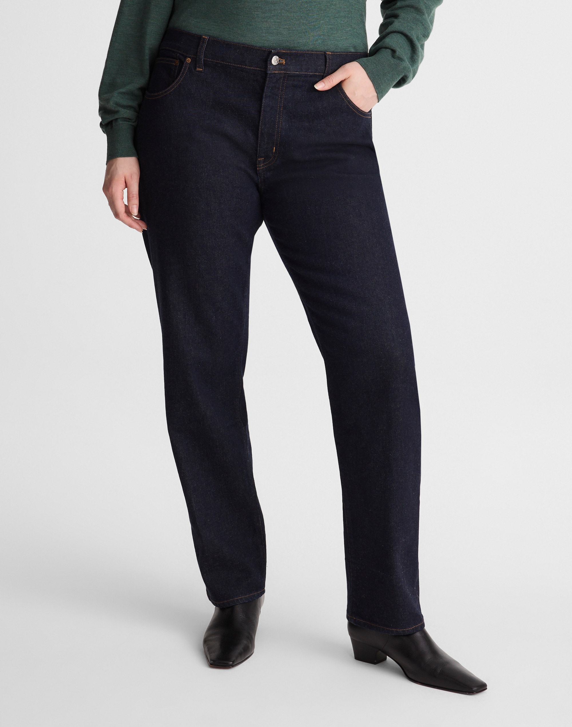 The Curvy Jules Slim-Straight Jean in Rinse Wash Alternate Image 1