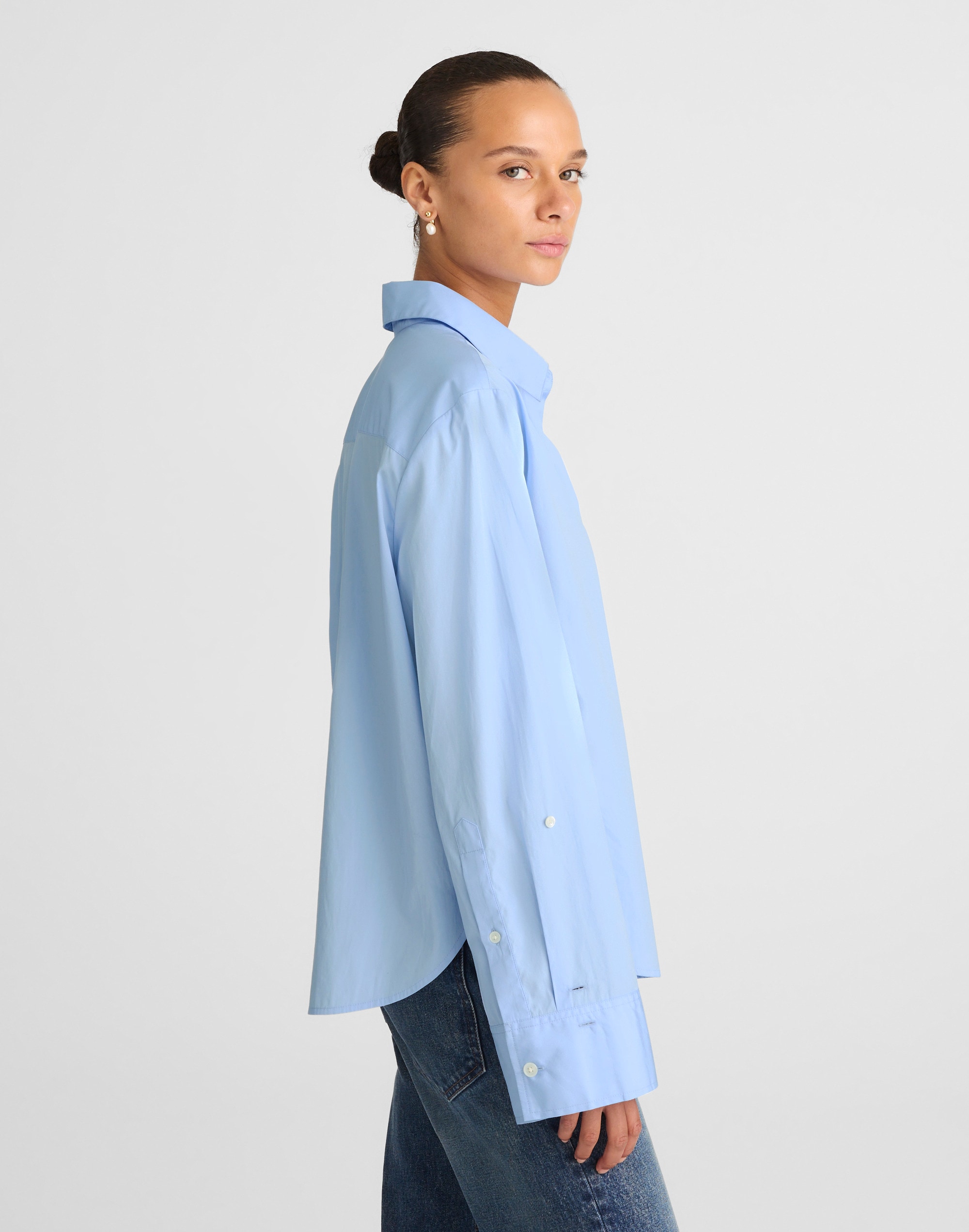 Easy Y-Neck Button-Up Shirt in Poplin