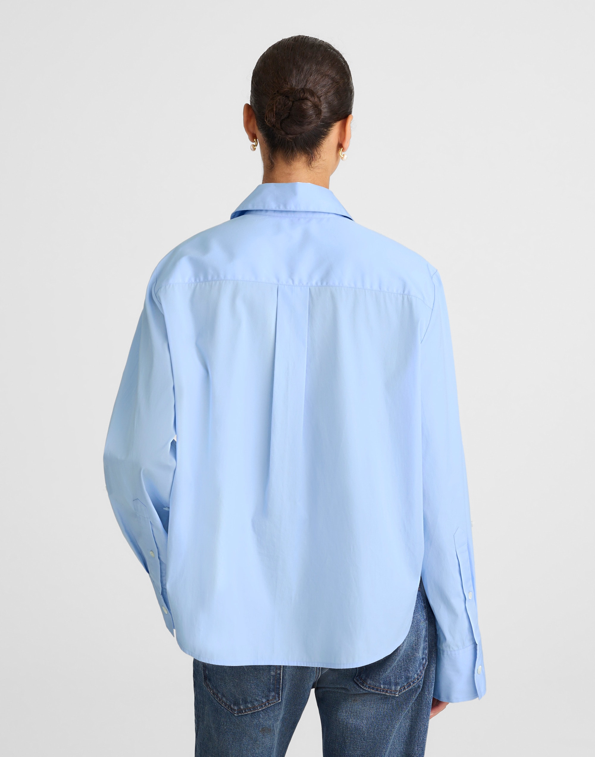 Easy Y-Neck Button-Up Shirt in Poplin