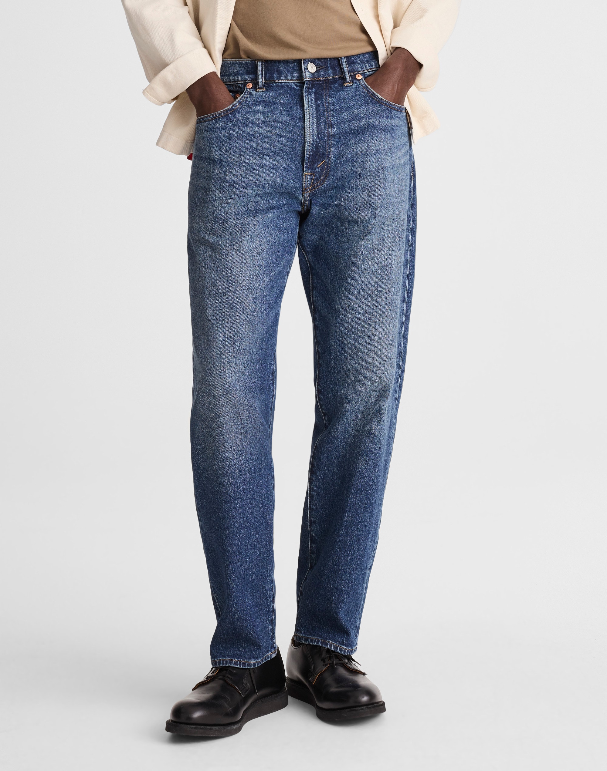 Relaxed Taper Jeans