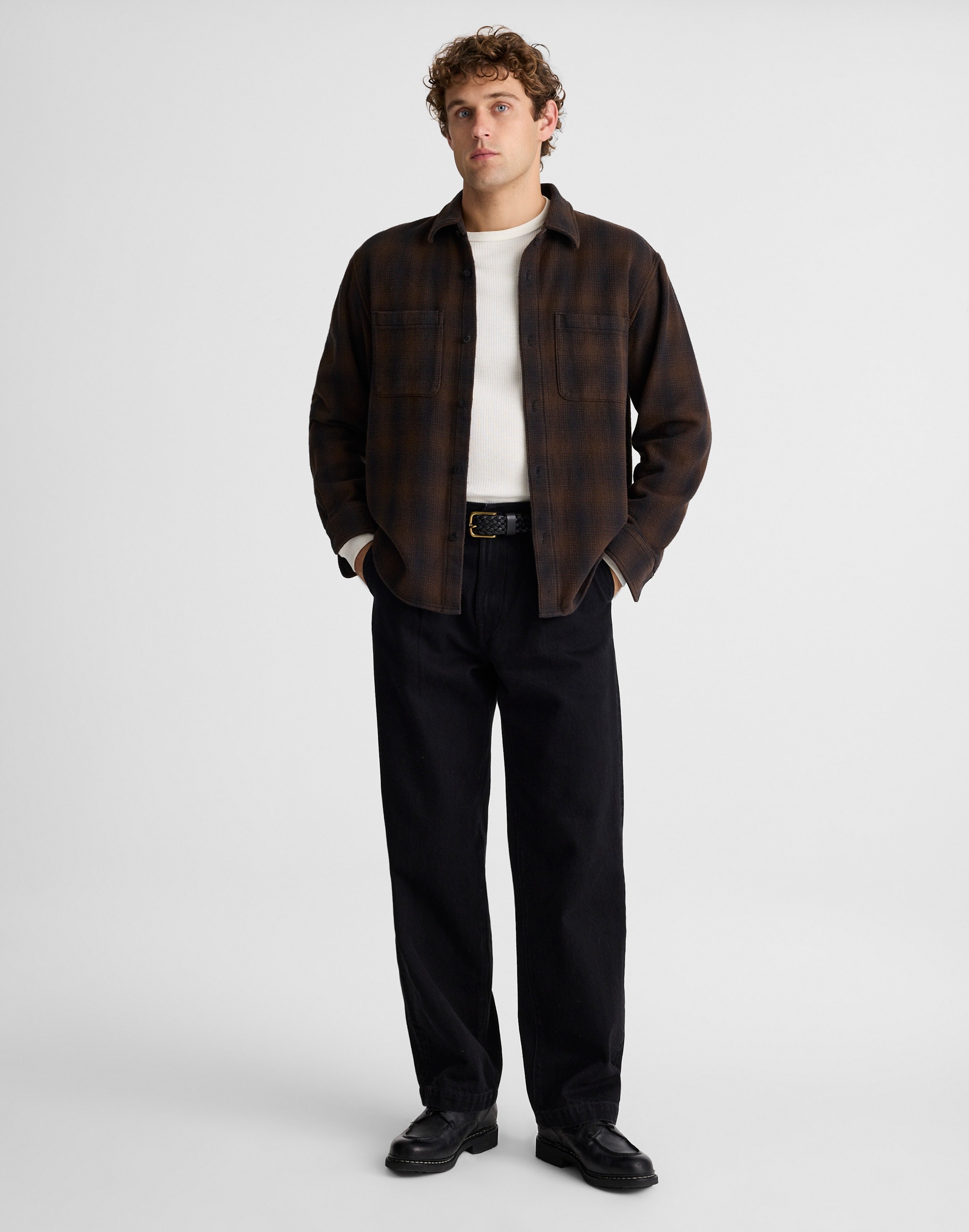 Button-Up Shirt in Midweight Flannel Alternate Image 1