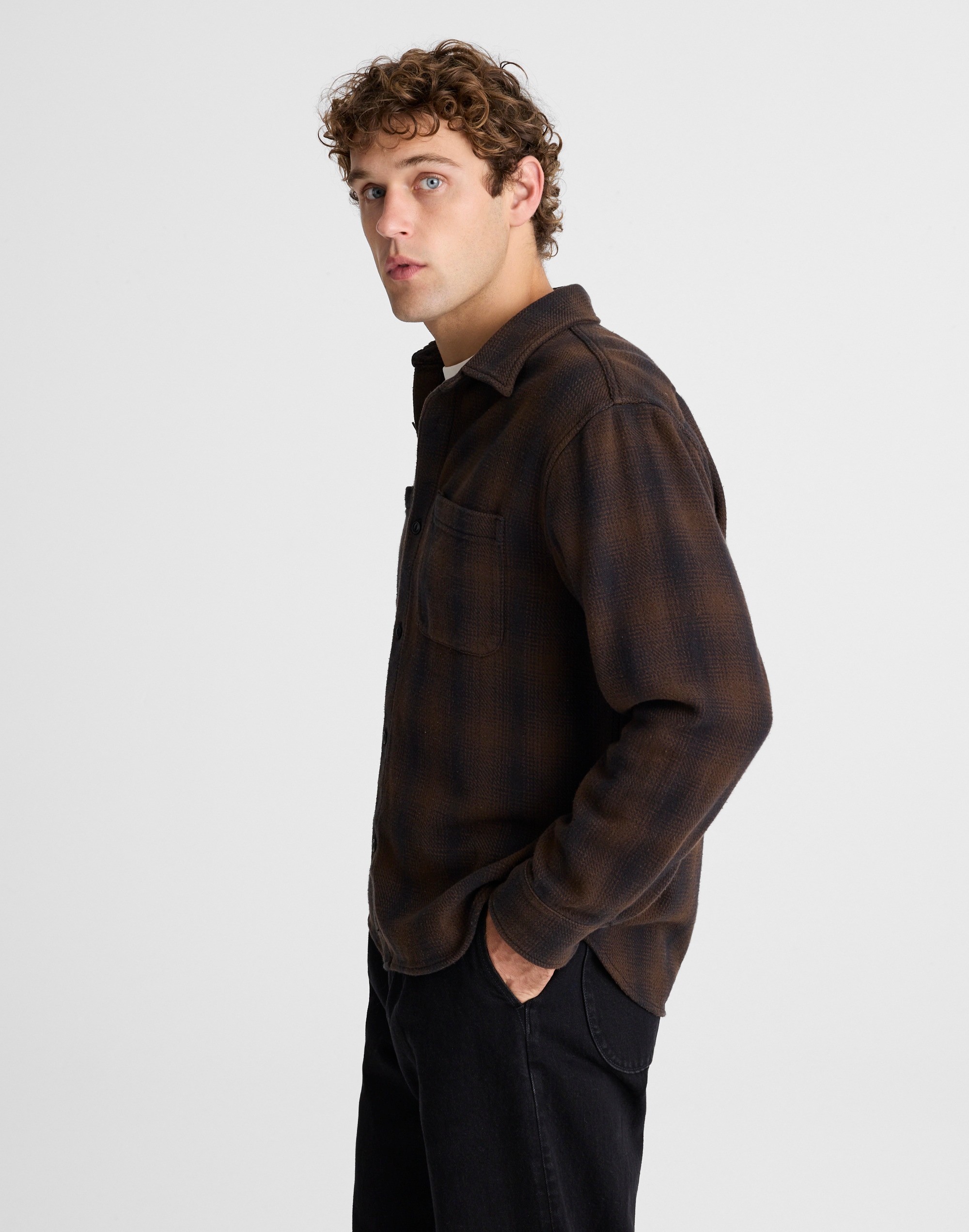Button-Up Shirt in Midweight Flannel Alternate Image 3