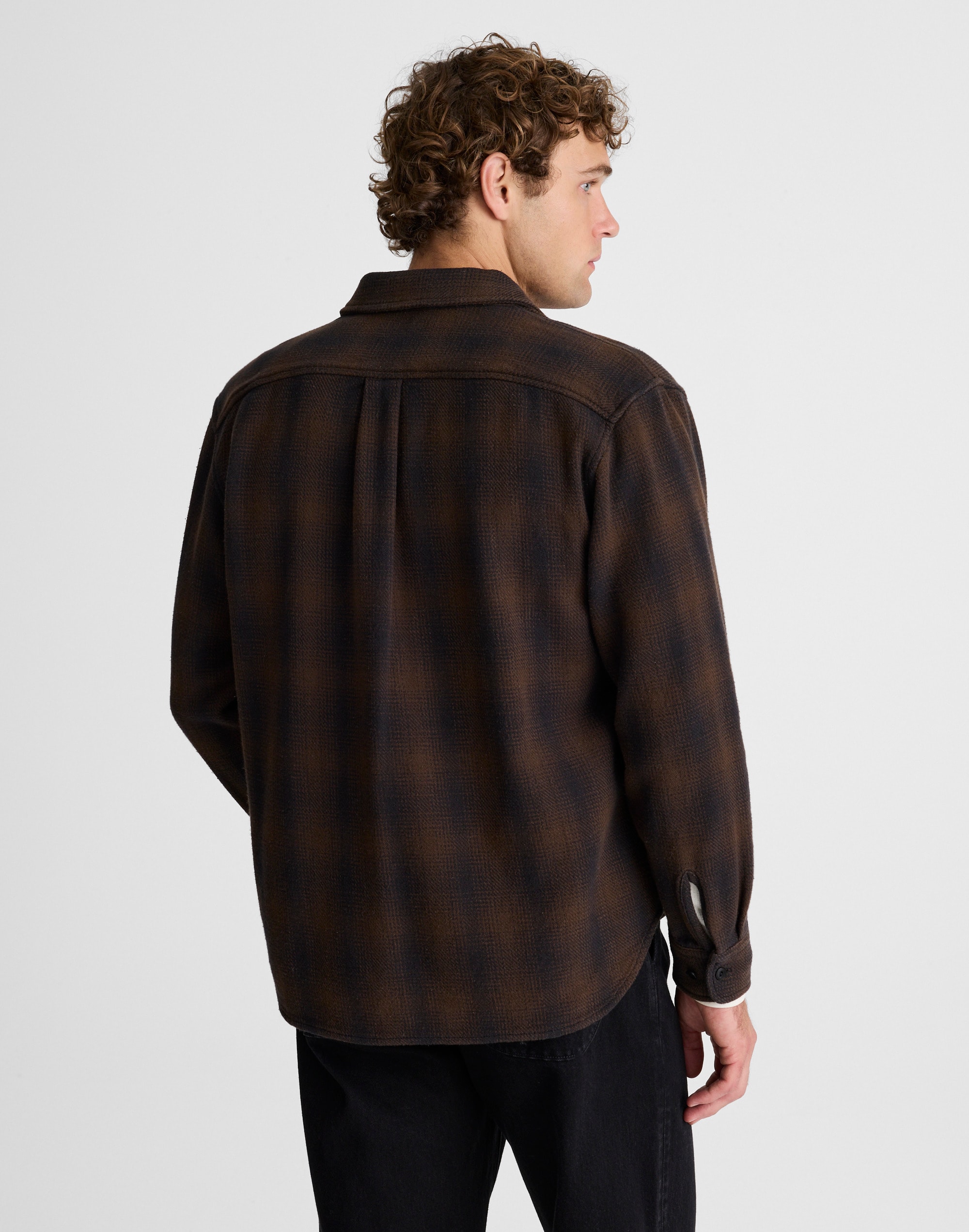 Button-Up Shirt in Midweight Flannel Alternate Image 4