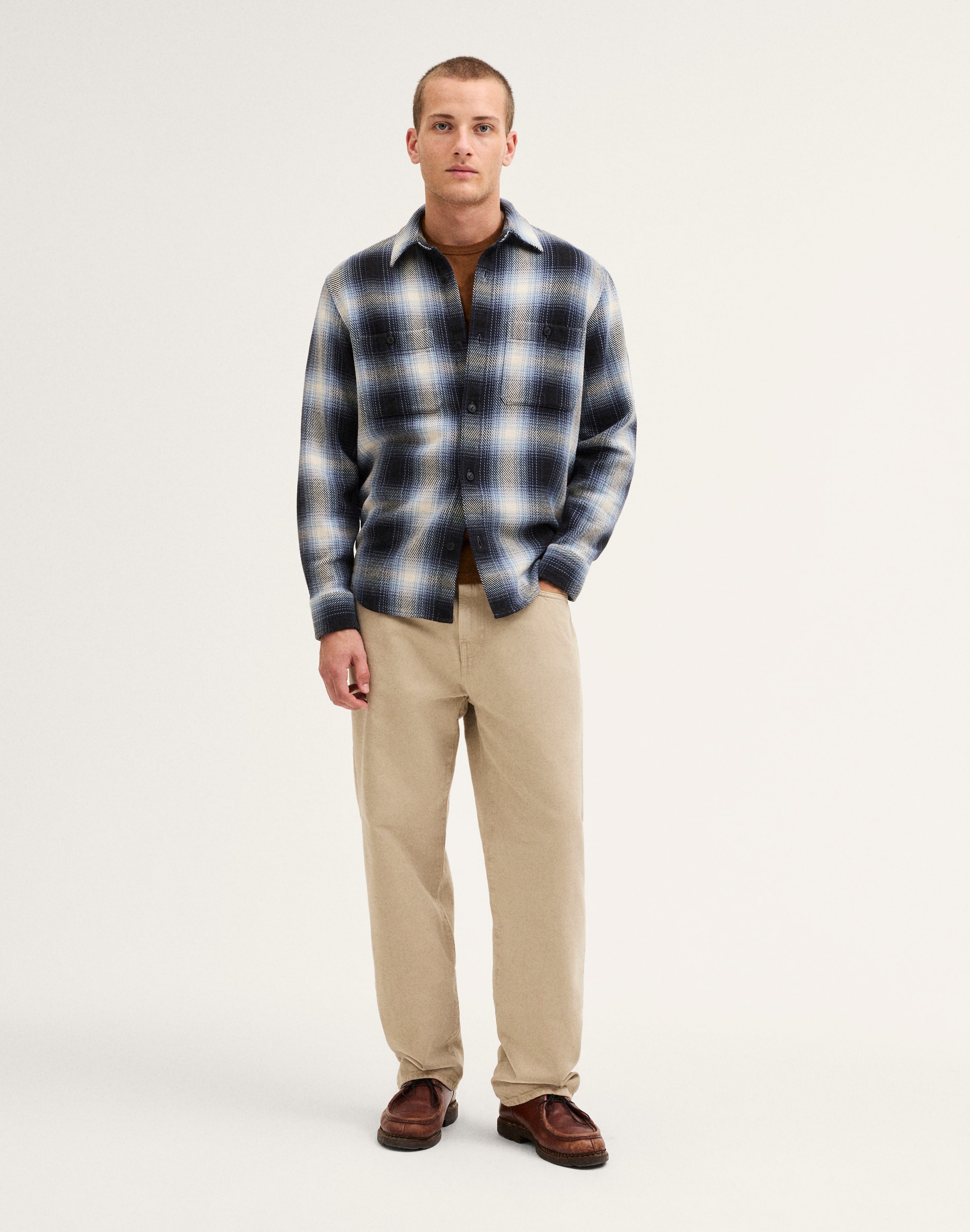 Button-Up Shirt in Midweight Flannel