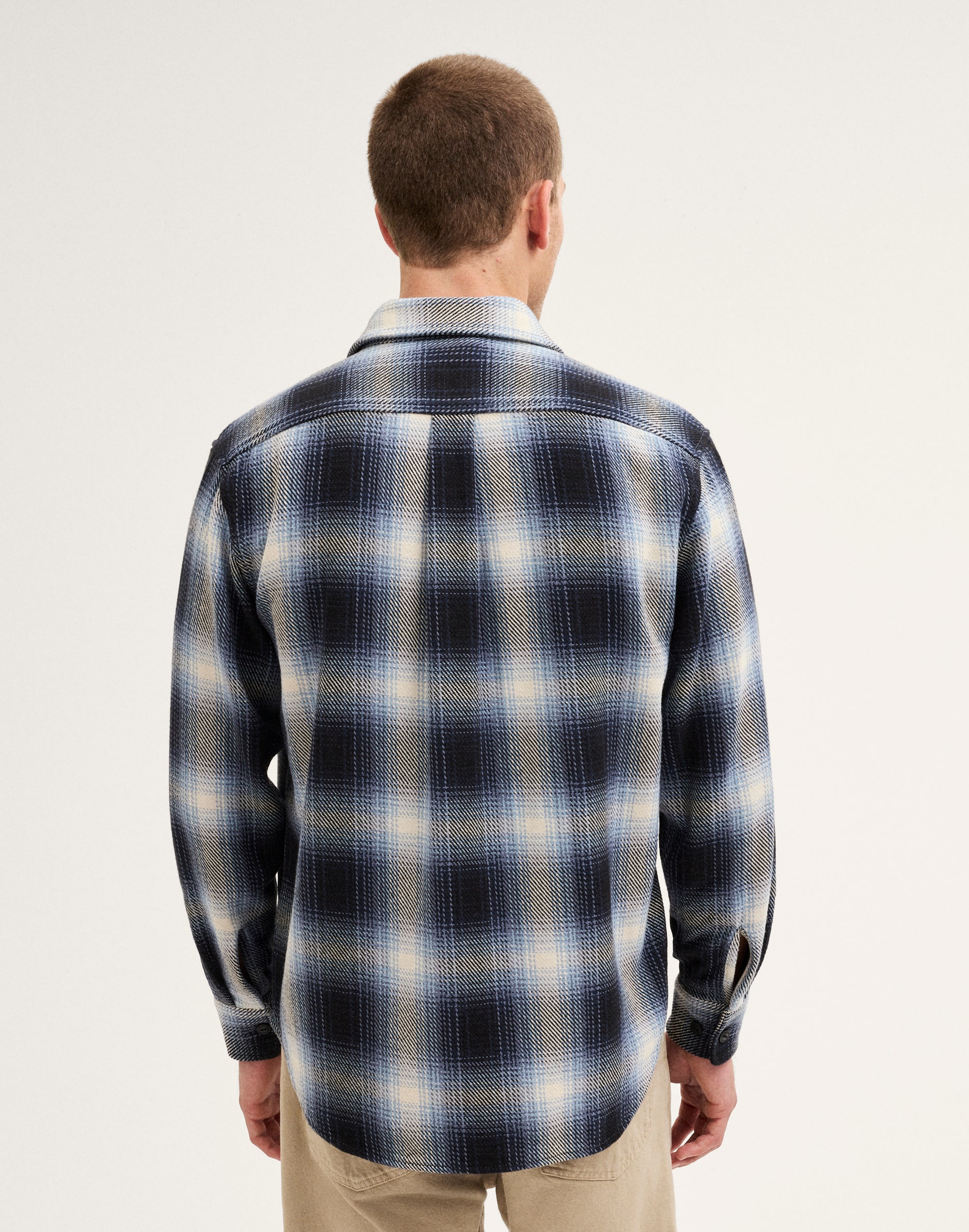 Button-Up Shirt in Midweight Flannel