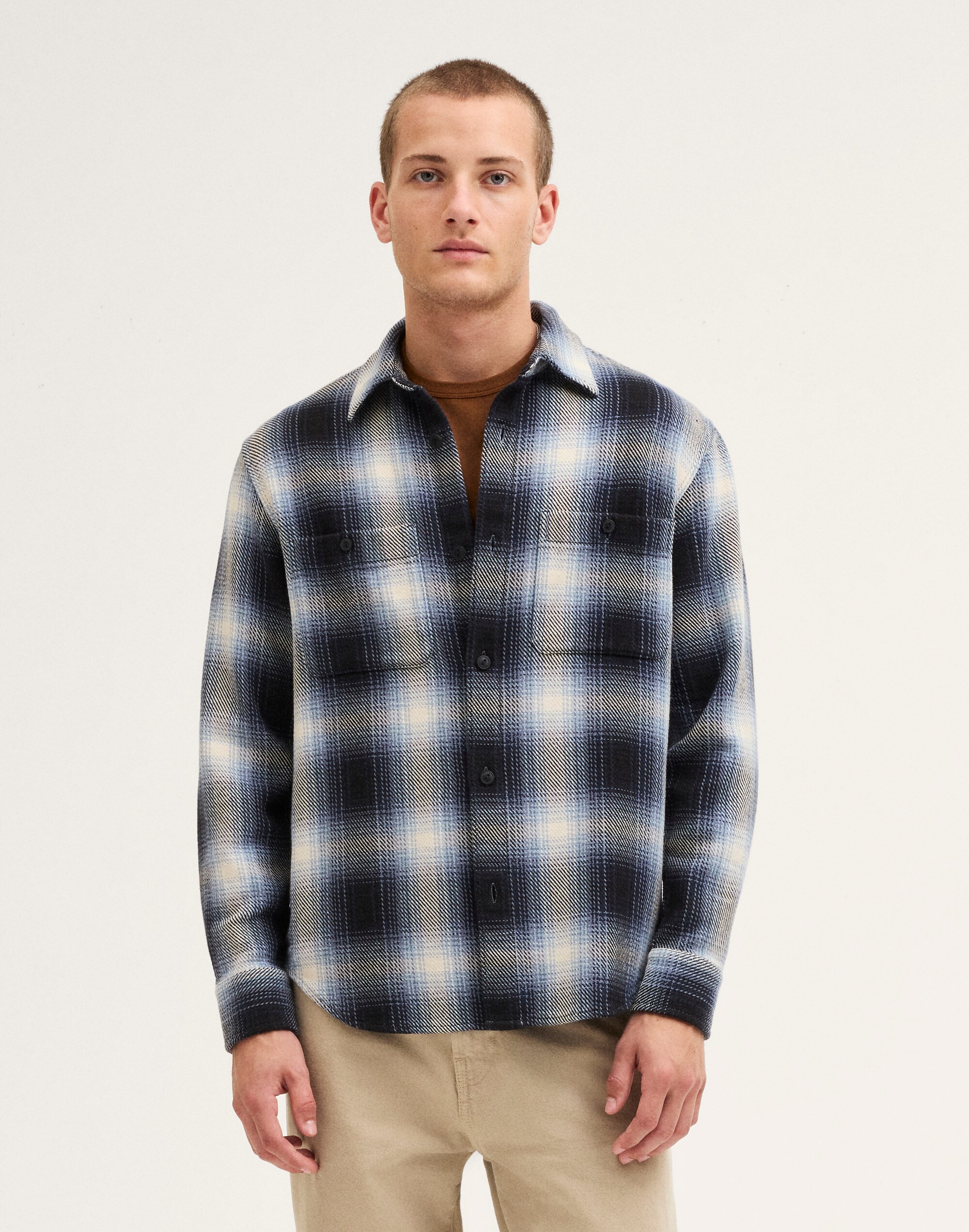 Button-Up Shirt in Midweight Flannel