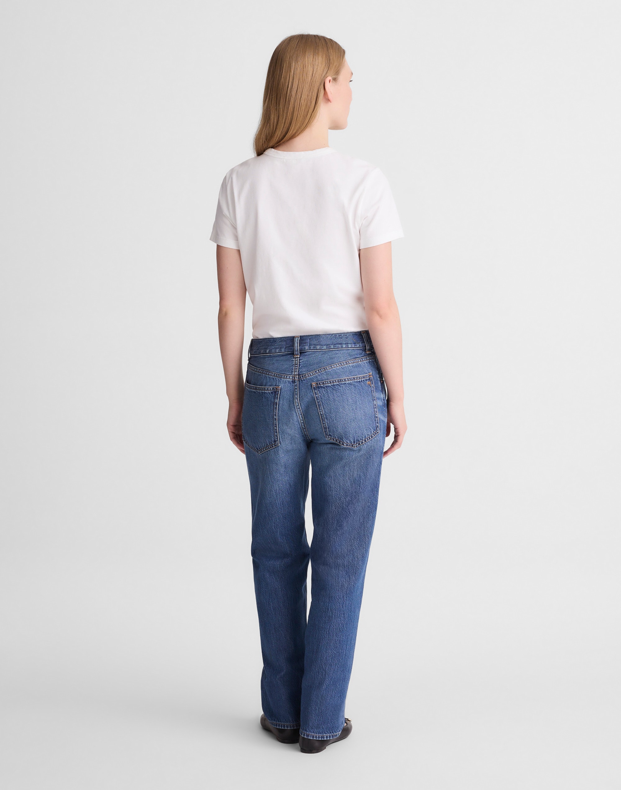The Petite Dean Easy Straight Jean in Airy Denim