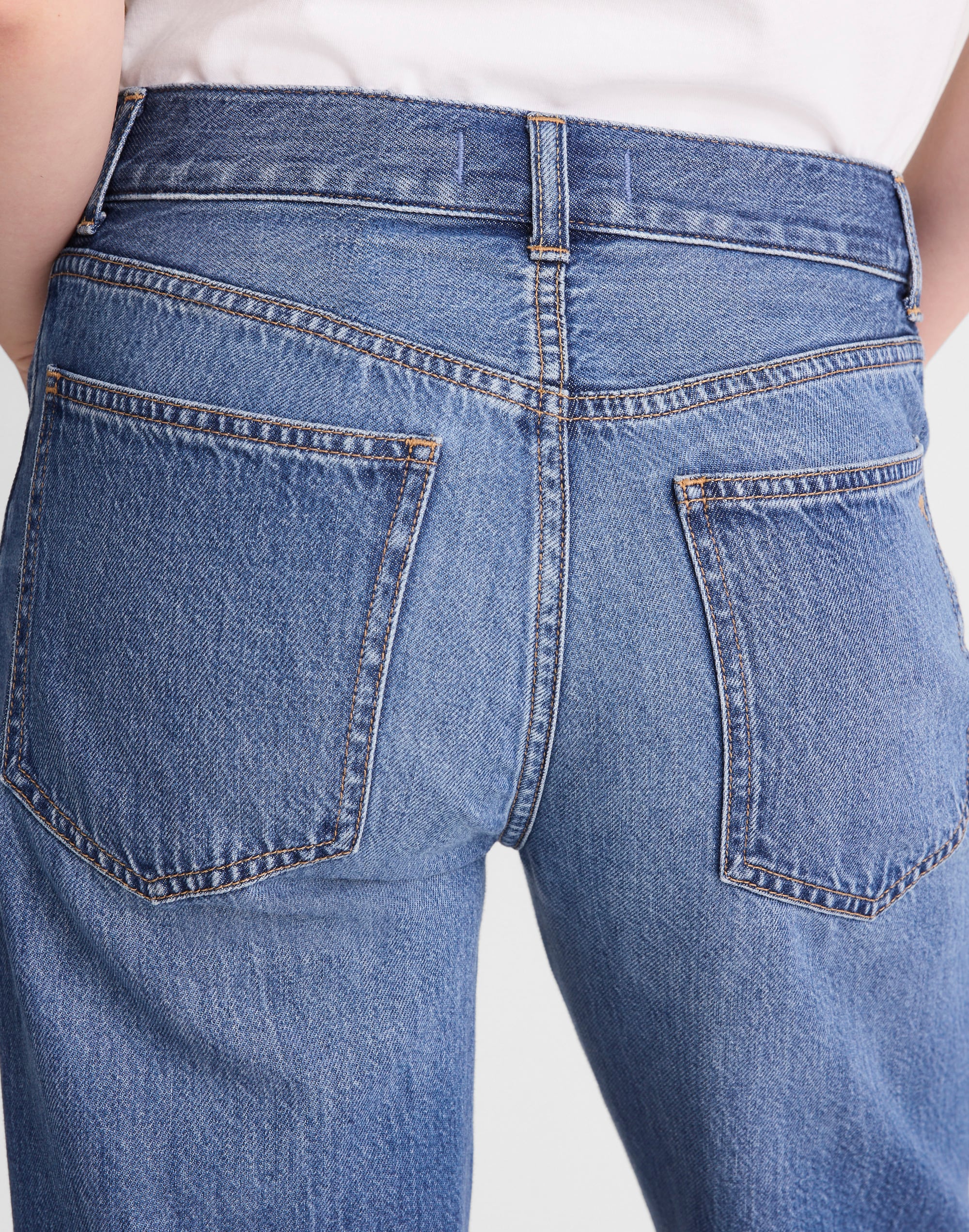 The Petite Dean Easy Straight Jean in Airy Denim