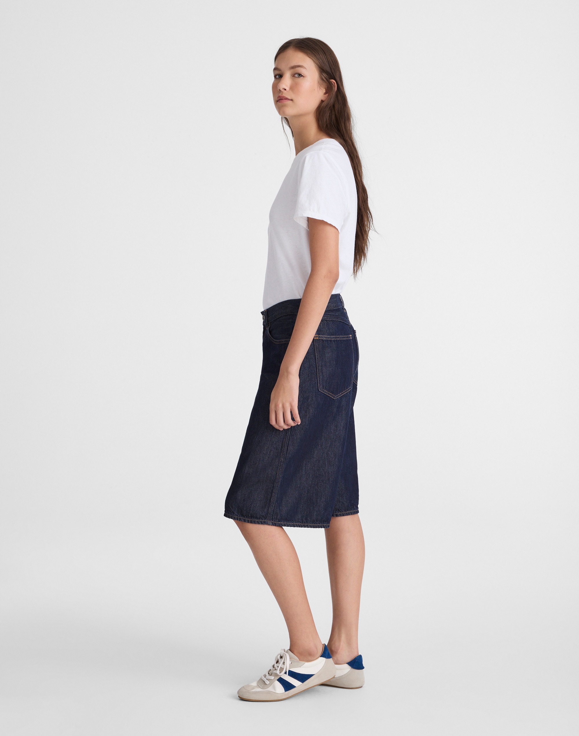 The V-Waist Bermuda Short in Airy Denim