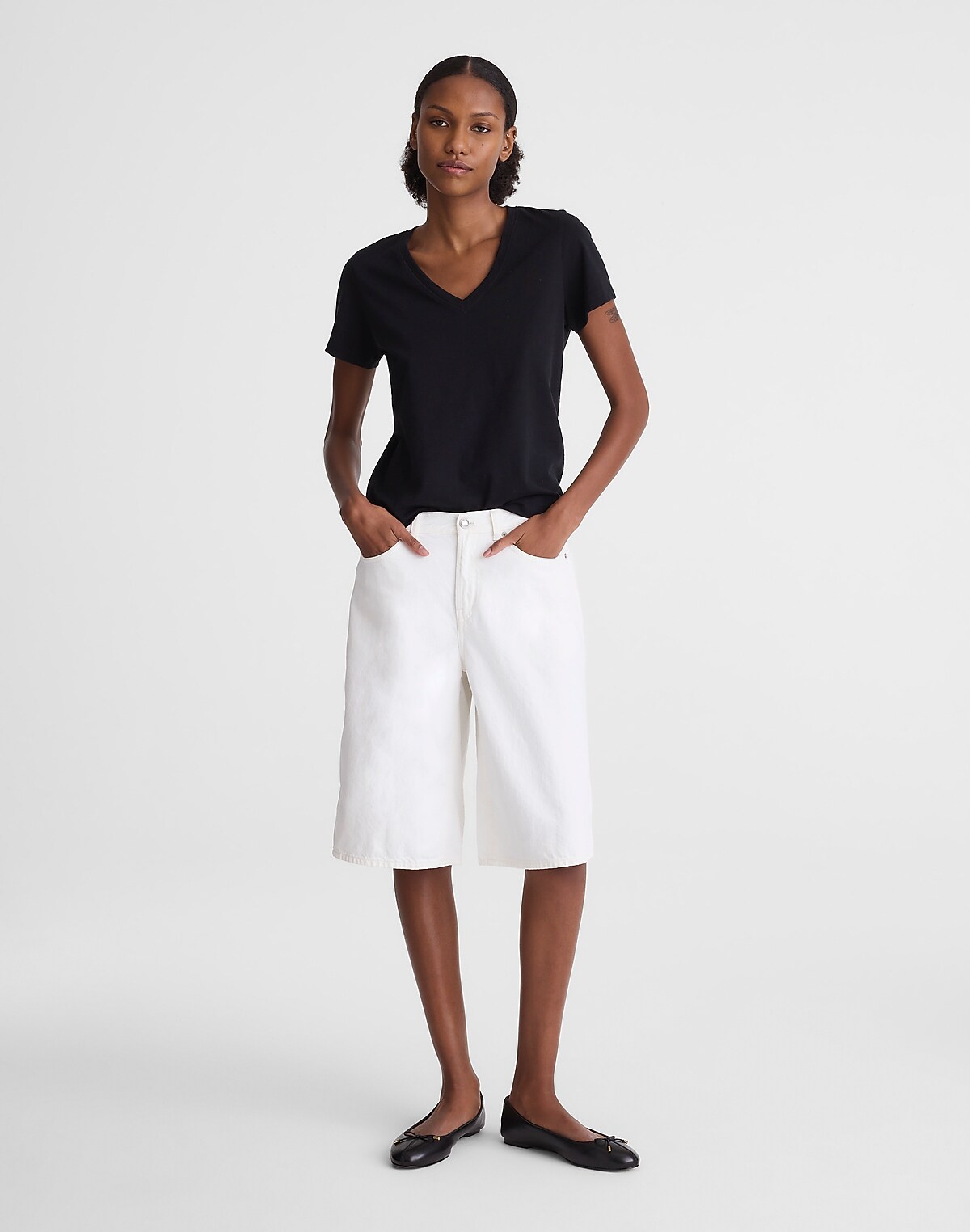 The V-Waist Bermuda Short