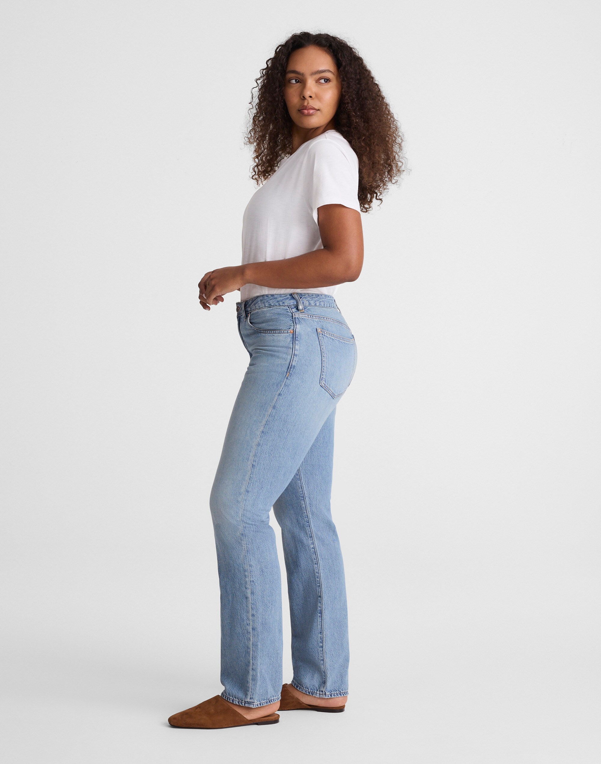 The Curvy Dean Easy Straight Jean in Airy Denim