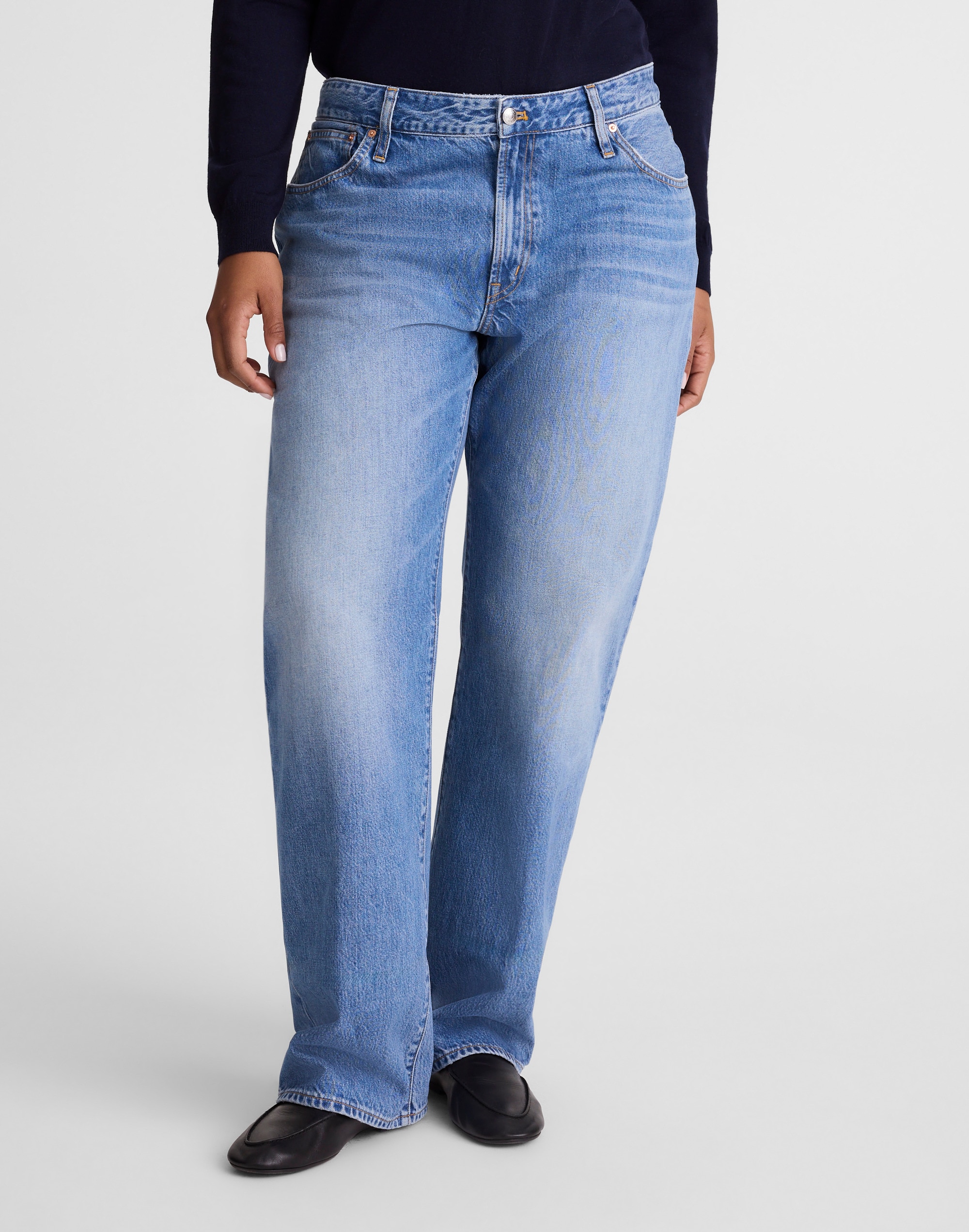 The Curvy Low-Rise Loose Jean in Midvale Wash