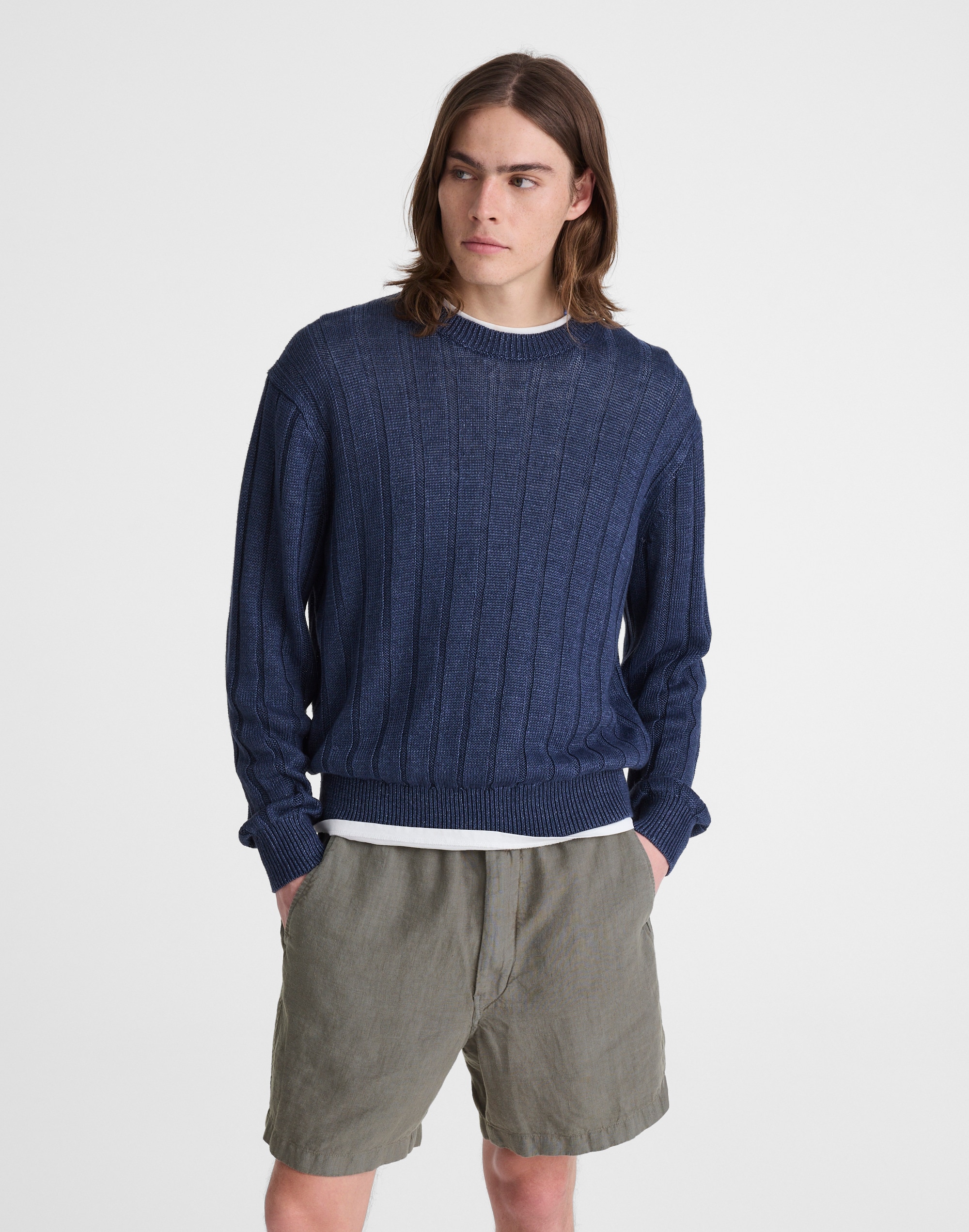 Pull-On Shorts in Linen