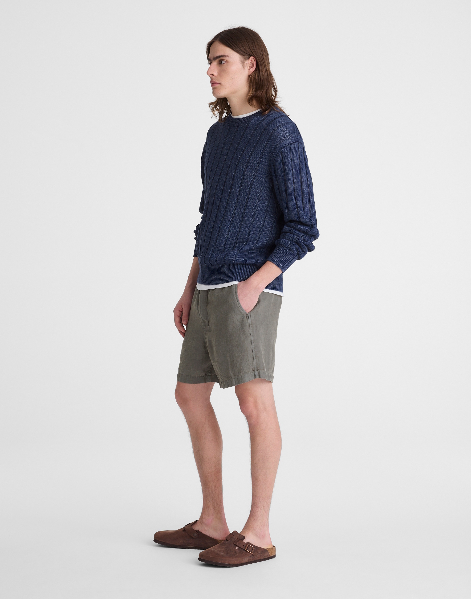 Pull-On Shorts in Linen