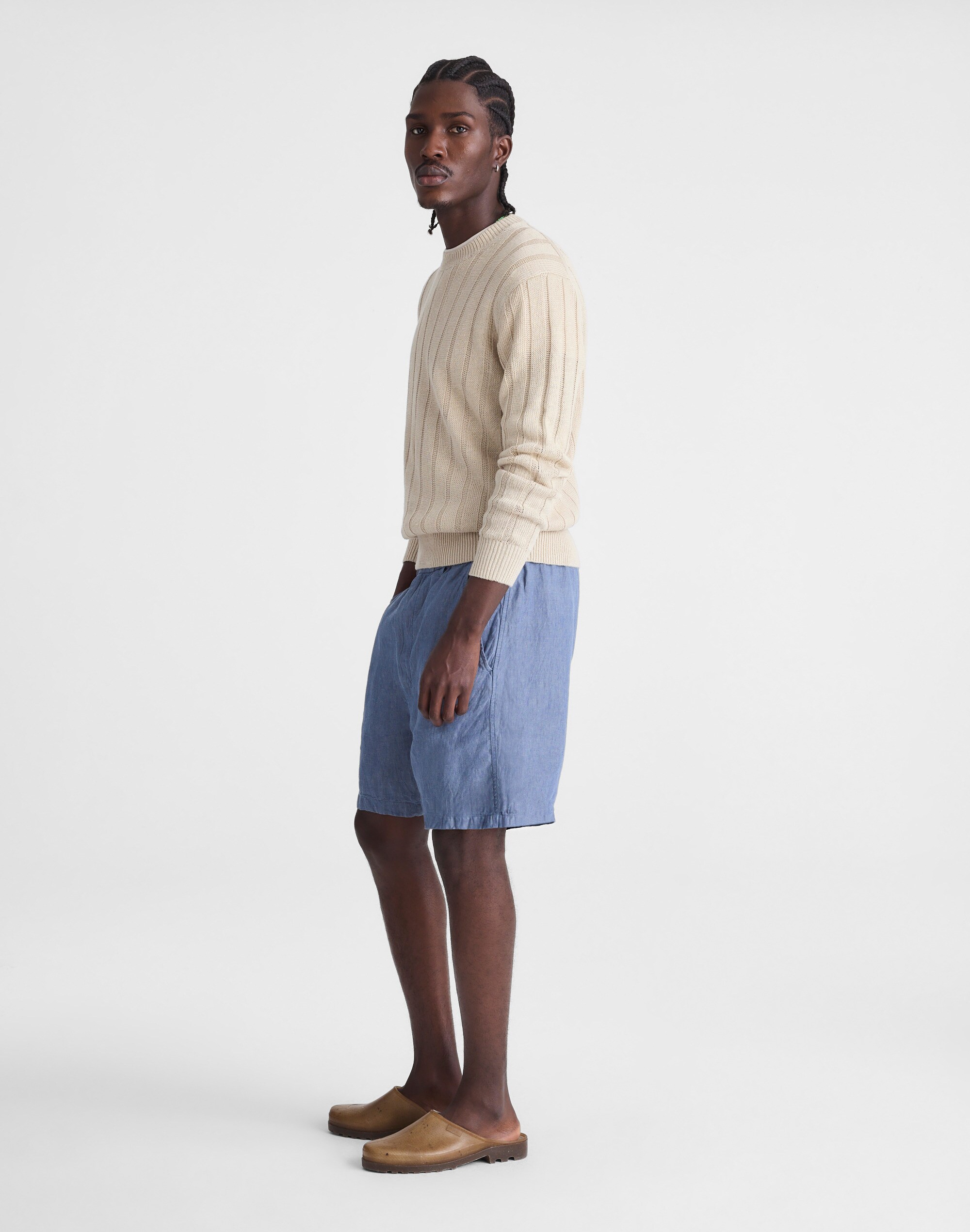 Pull-On Shorts in Linen