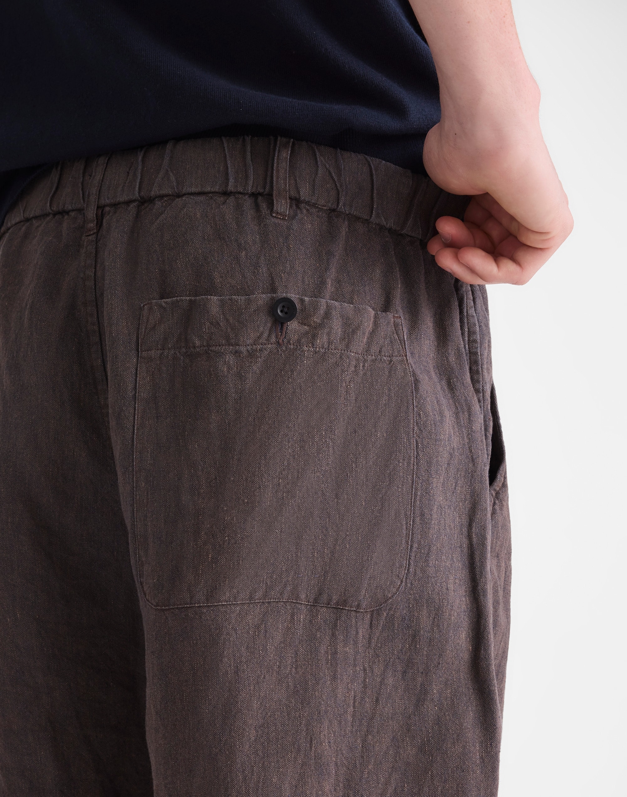 Pull-On Shorts in Linen