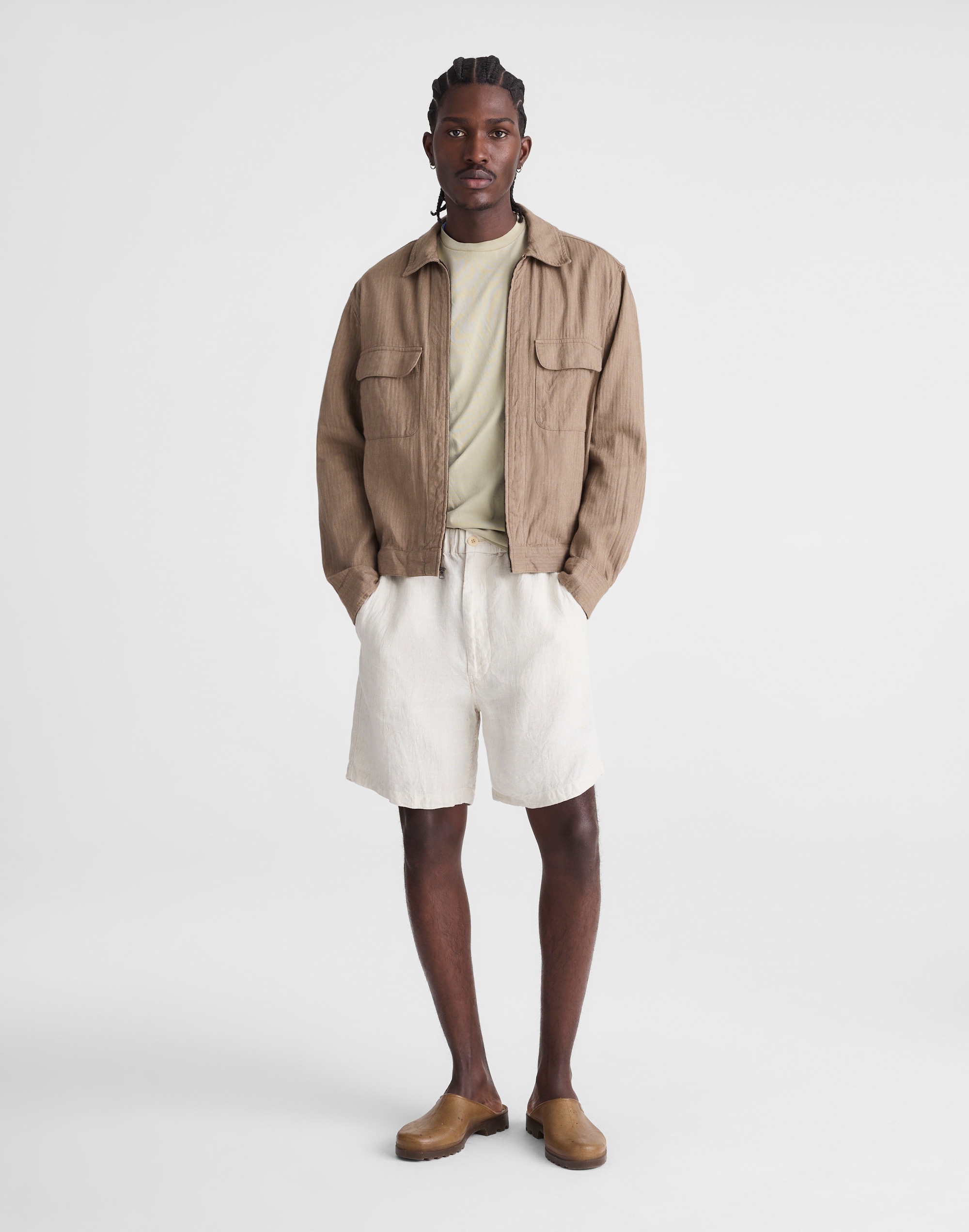 Pull-On Shorts in Linen